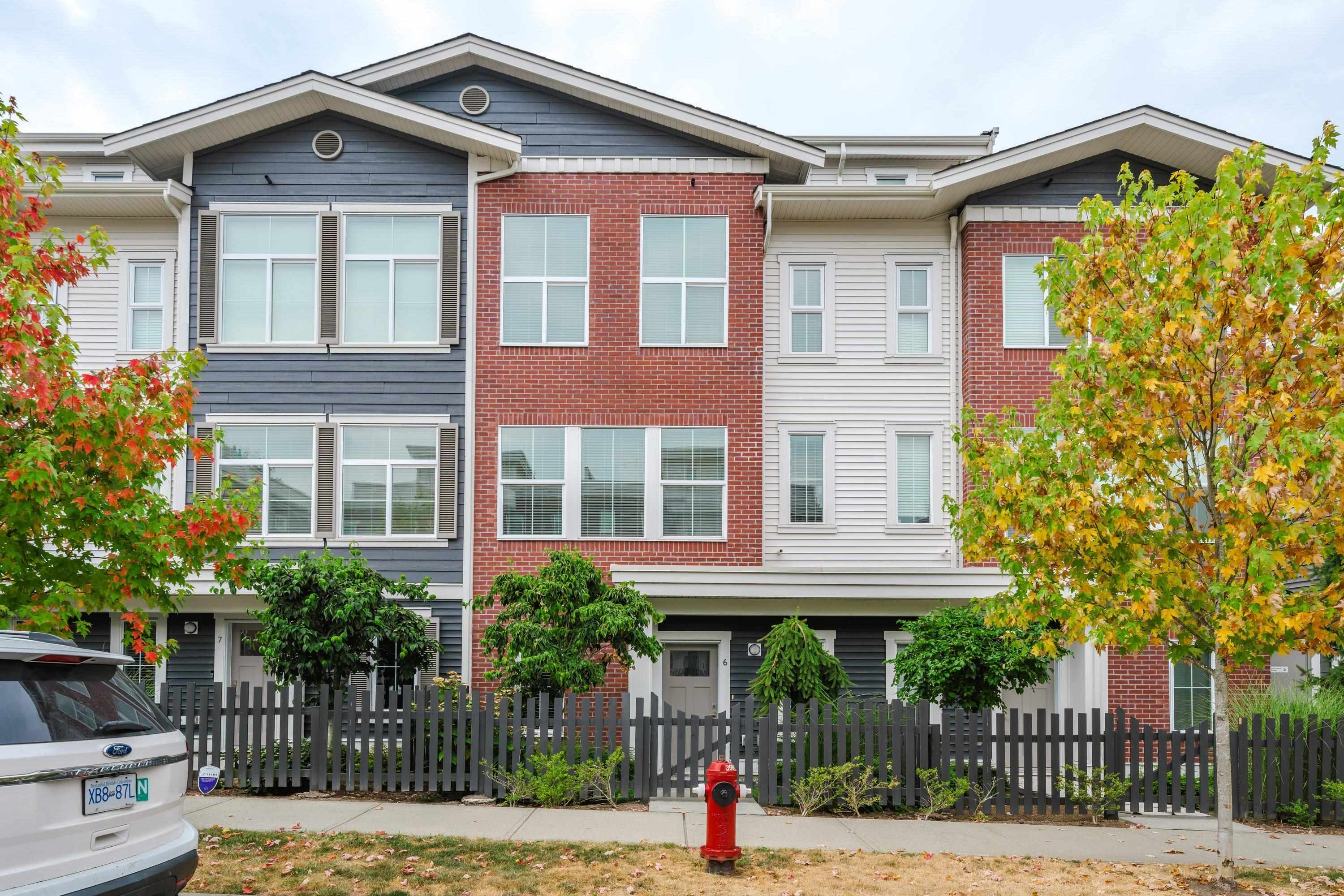 8371 202b Street #6, Langley, BC V2Y 4K6