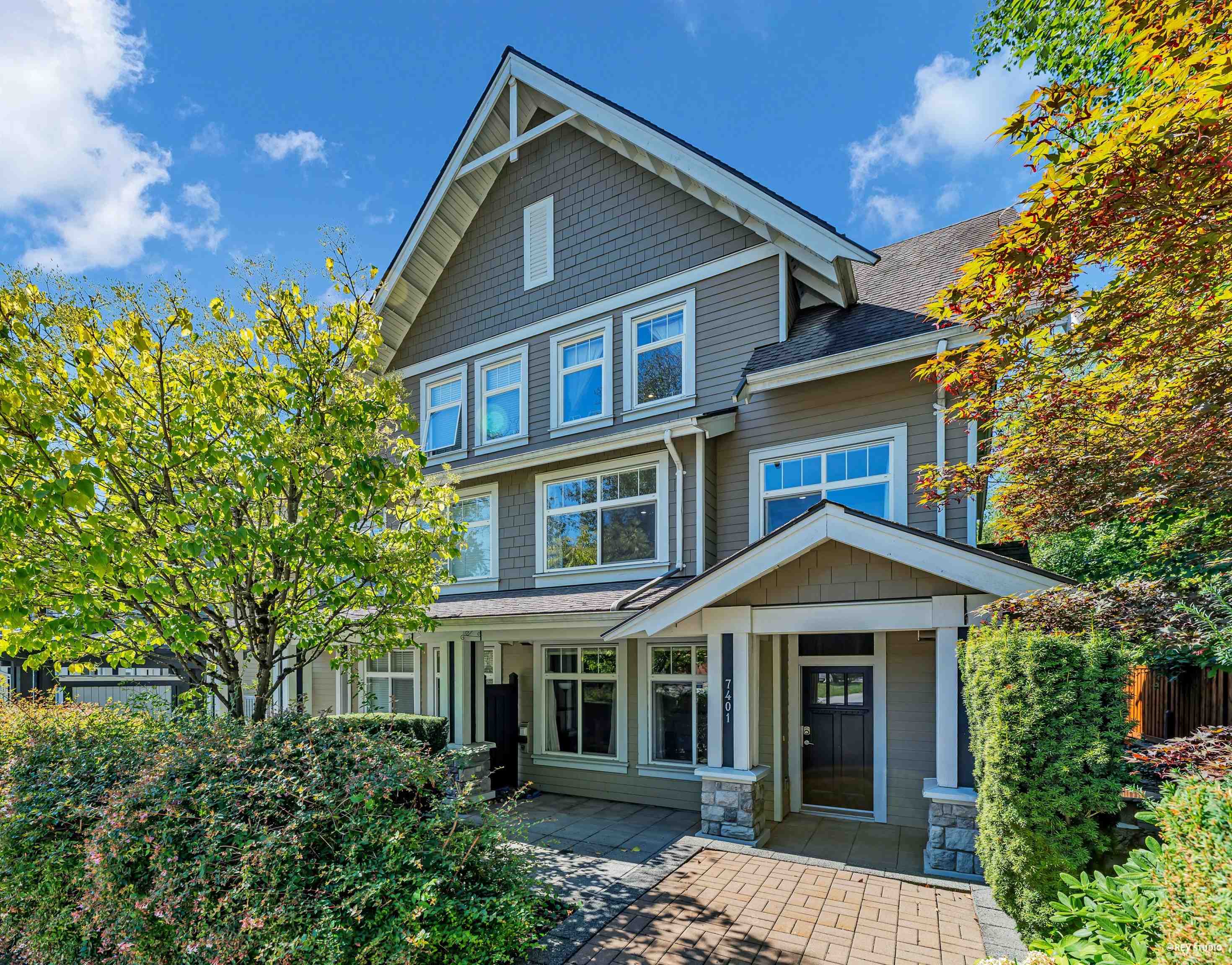 7401 Columbia Street, Vancouver, BC V5X 4X4
