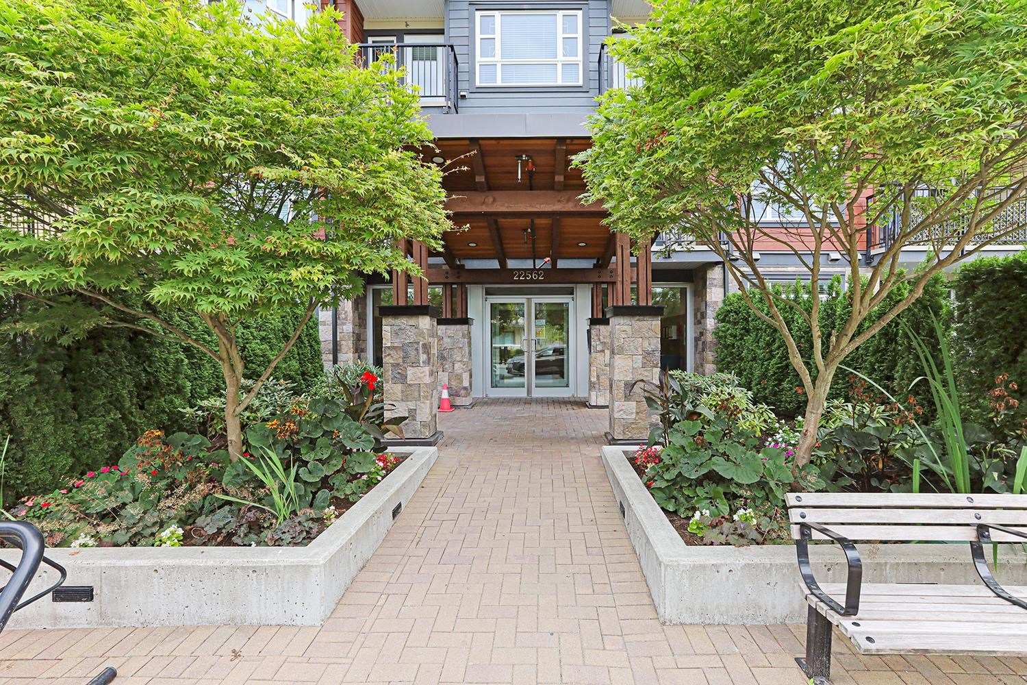 22562 121 Avenue #304, Maple Ridge, BC V2X 3Y8