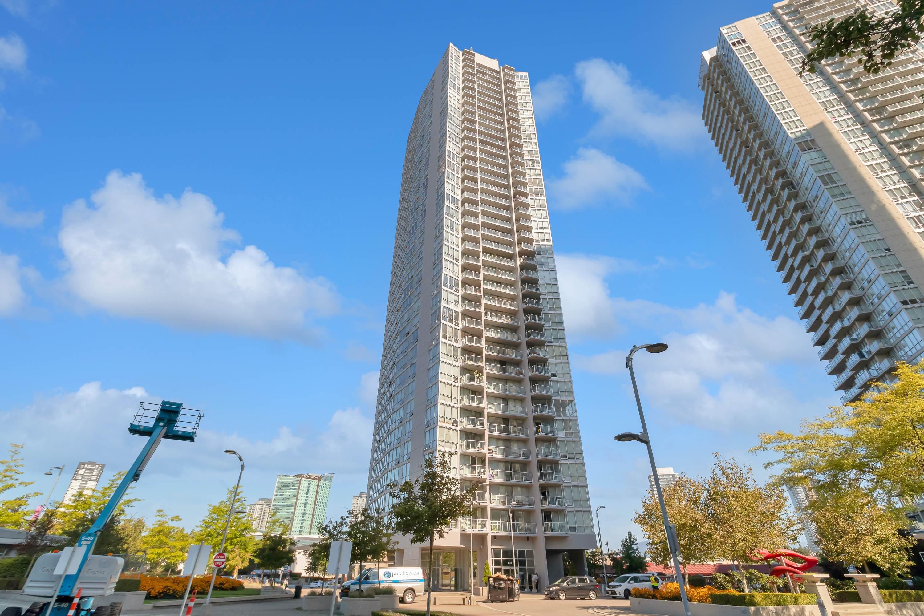 13618 100 Avenue #502, Surrey, BC V3T 0A8