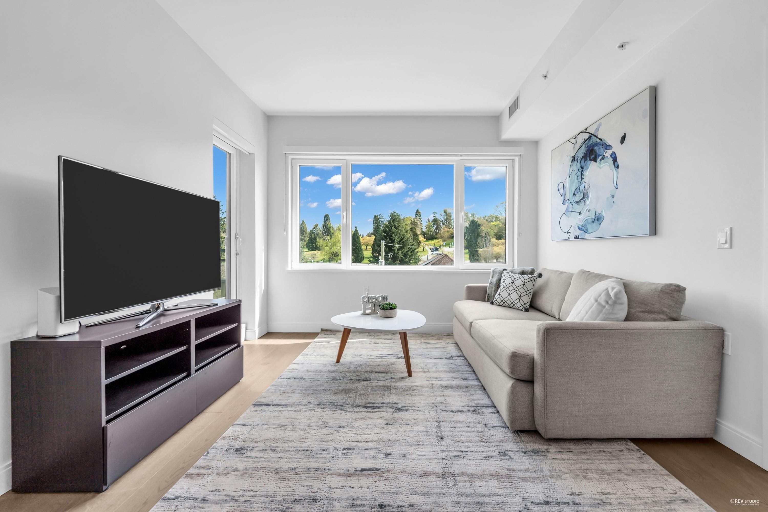 4932 Cambie Street #403, Vancouver, BC V5Z 0K1