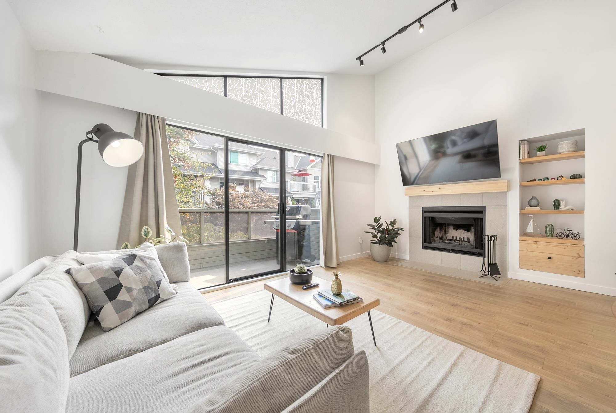 225 Mowat Street #306, New Westminster, BC V3M 4B1