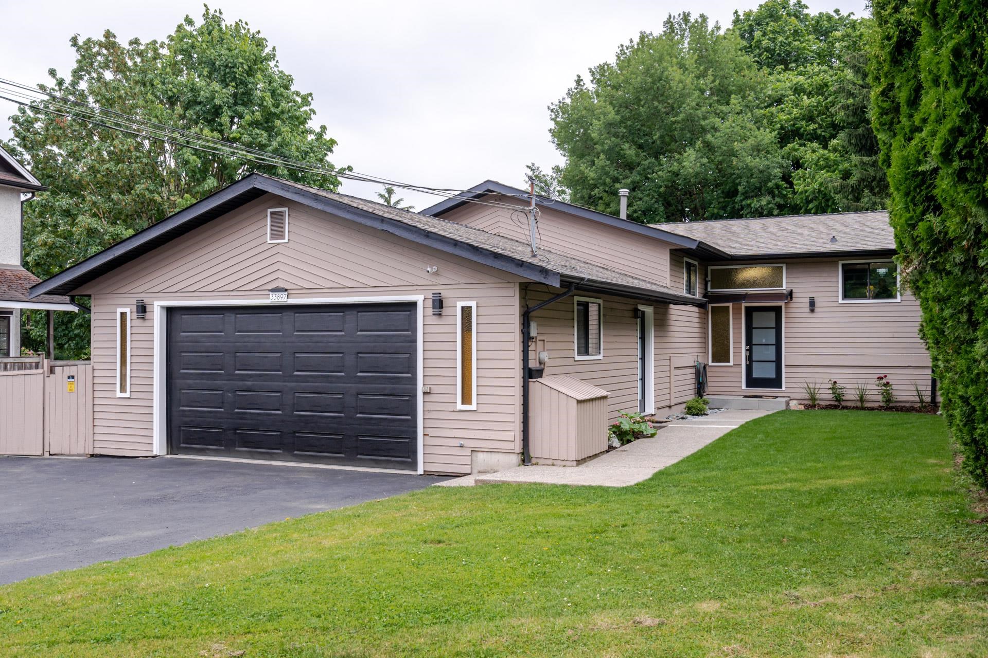 33897 Walnut Avenue, Abbotsford, BC V2S 2S2