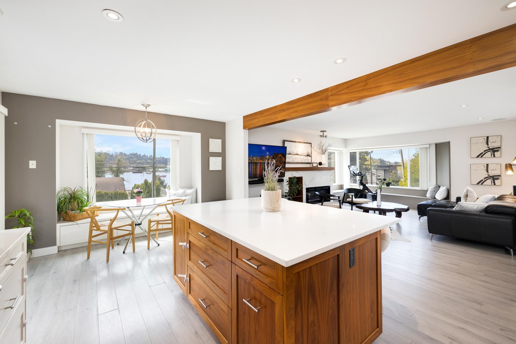 2 Walton Way, Port Moody, BC V3H 3P3