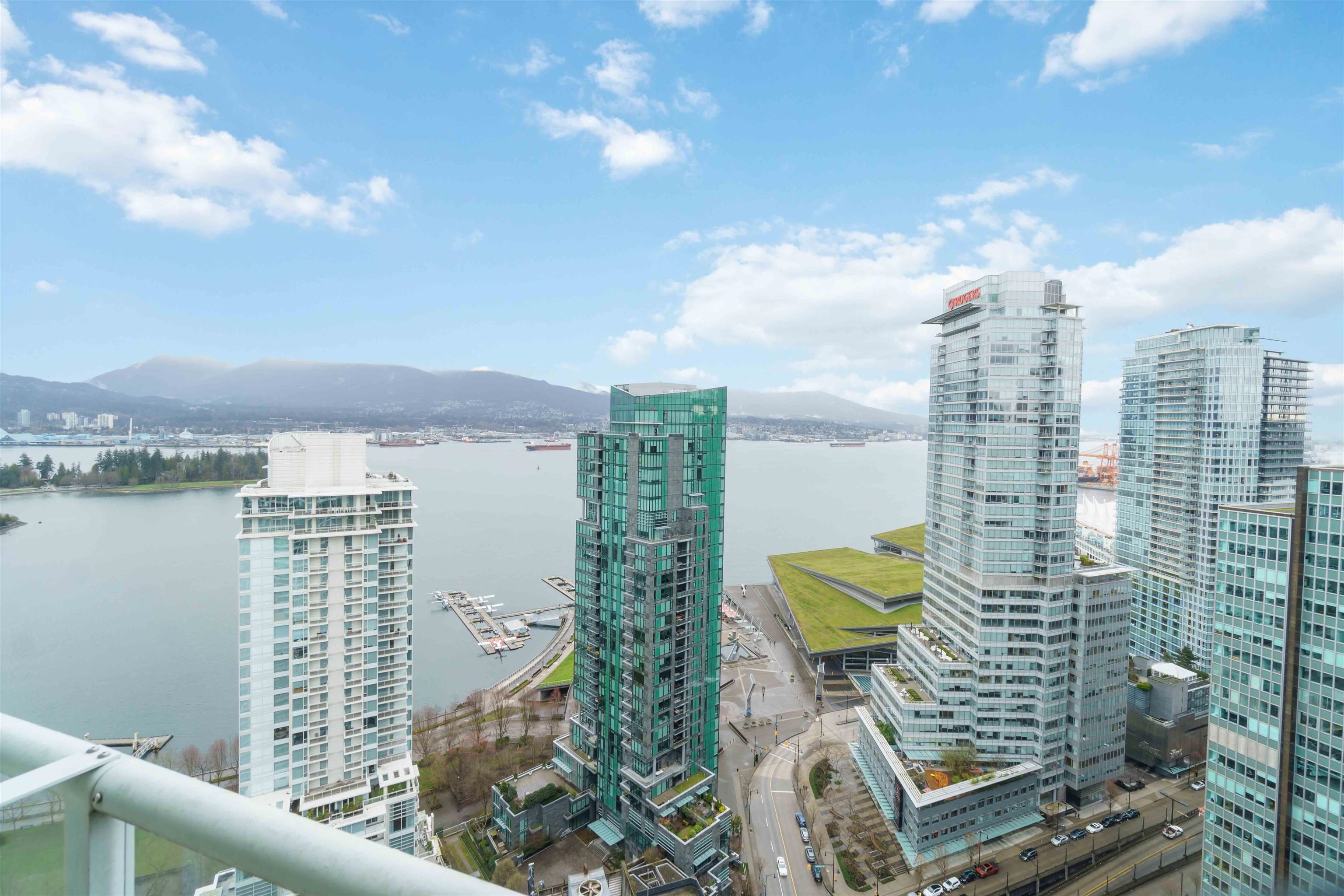 1111 West Pender Street #3701, Vancouver, BC V6E 2P4