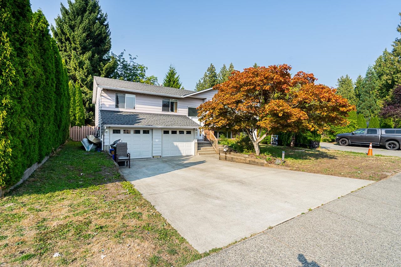 90 Crescent, Langley, BC V1M 1A9
