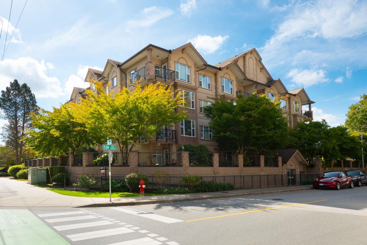 20286 53a Avenue #101, Langley, BC V3A 0A8