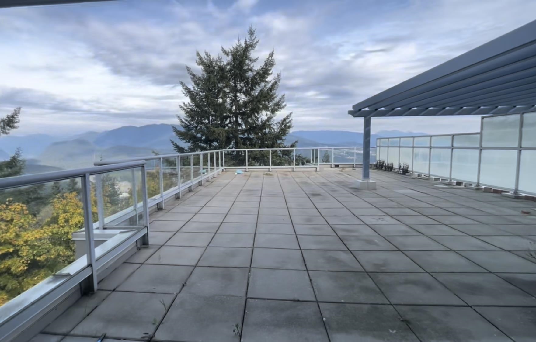9262 University Crescent #803, Burnaby, BC V5A 0A4