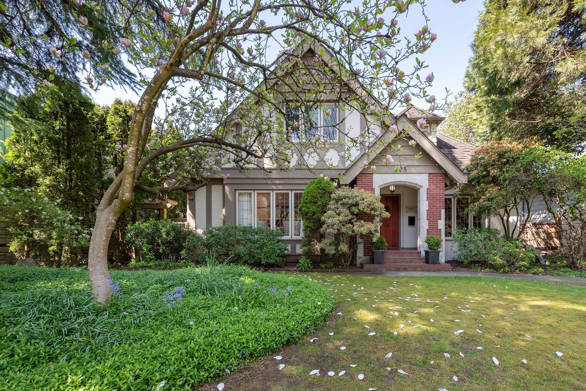 505 Queens Avenue, New Westminster, BC V3L 1K2