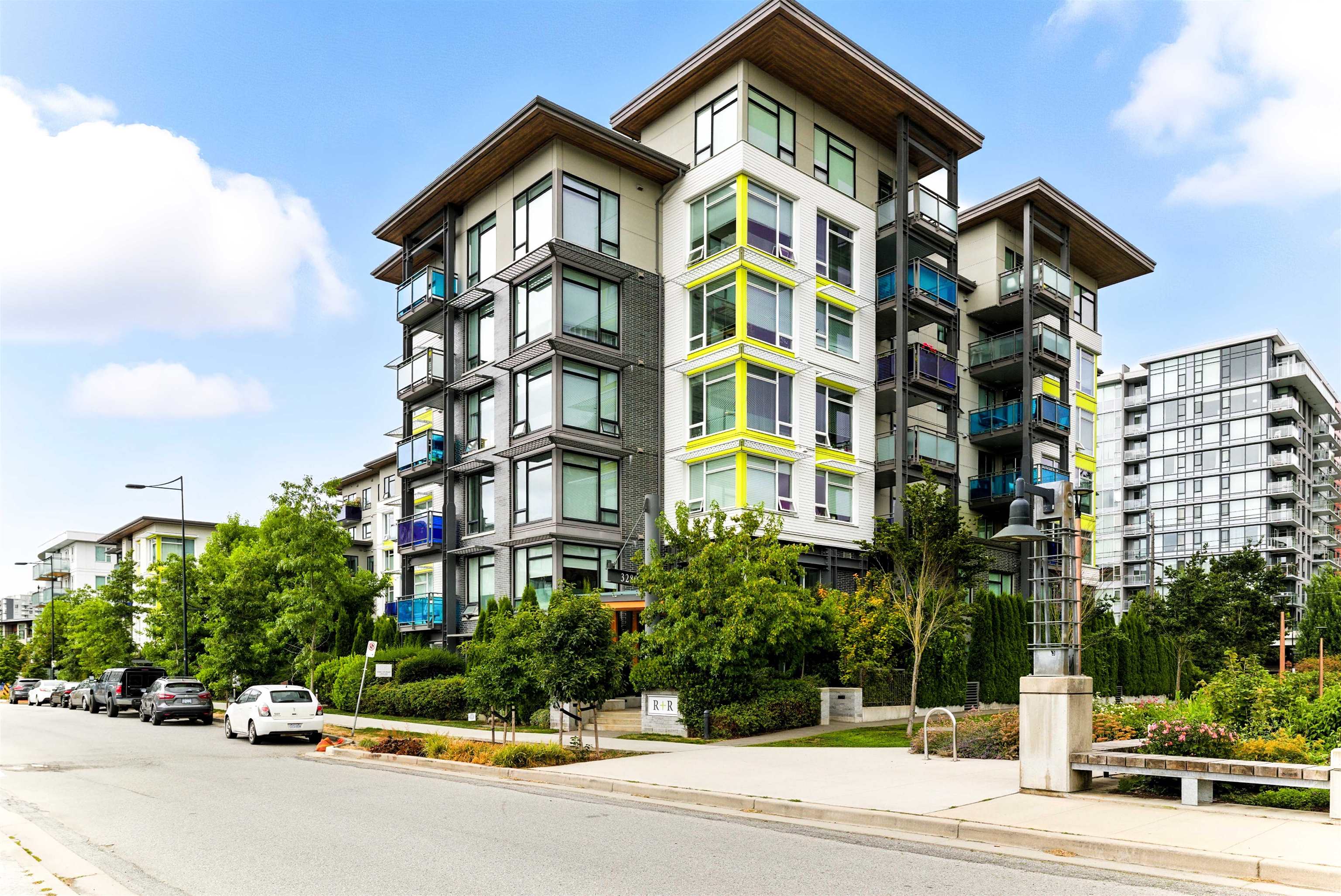3289 Riverwalk Avenue #207, Vancouver, BC V5S 0G2