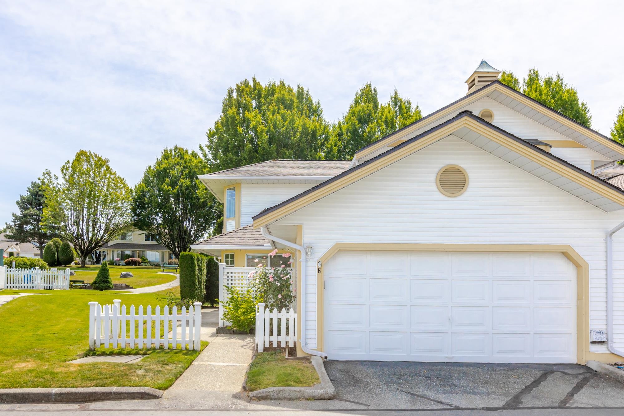 21138 88 Avenue #6, Langley, BC V1M 2G7