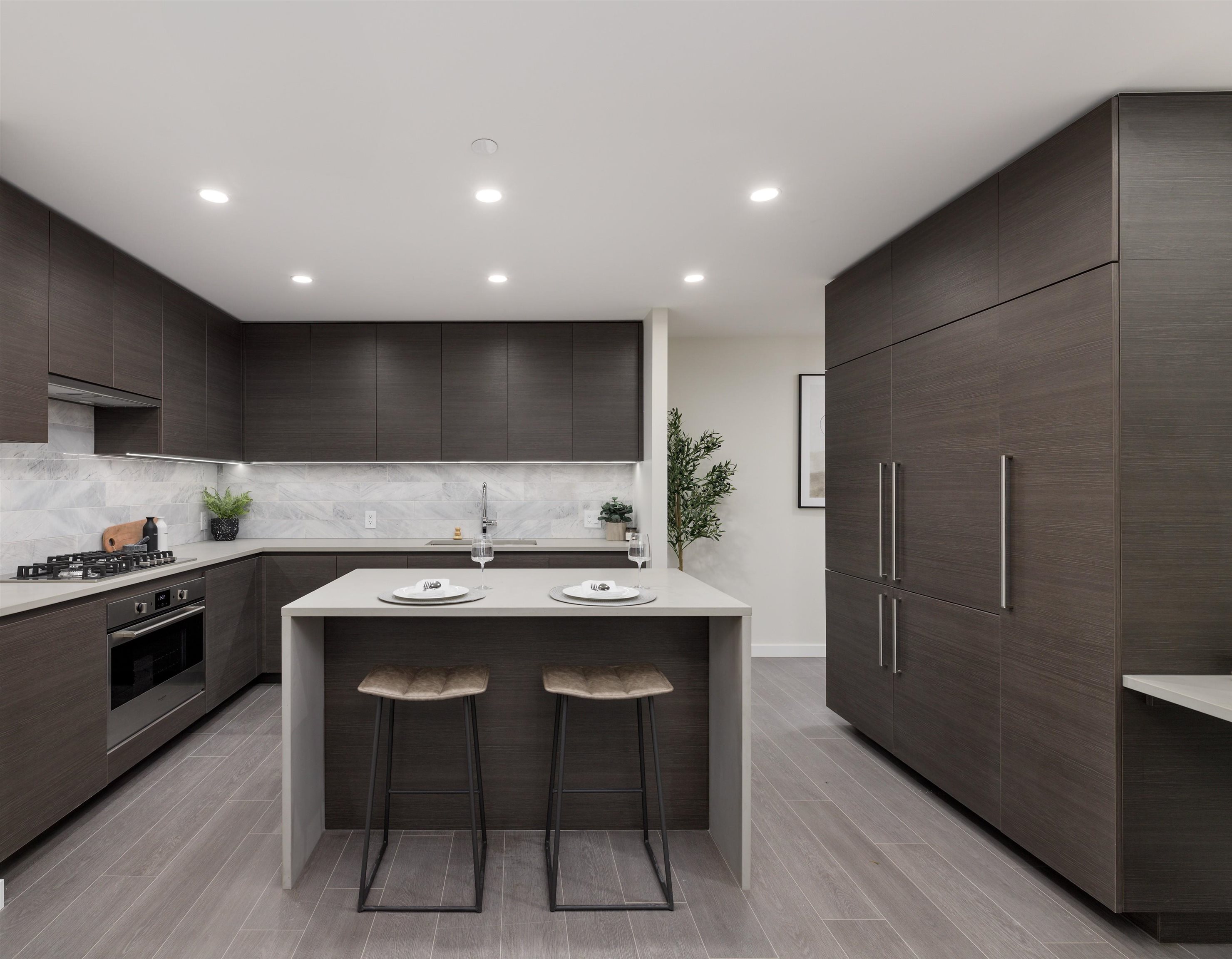 4168 Lougheed Hwy #605, Burnaby, BC V5C 0N9