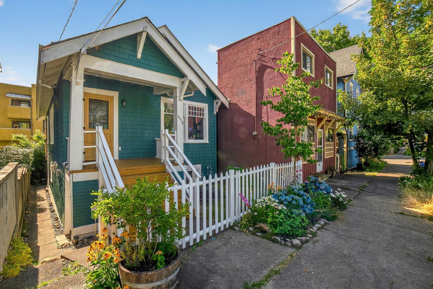 1113 Mclean Drive, Vancouver, BC V5L 3N5