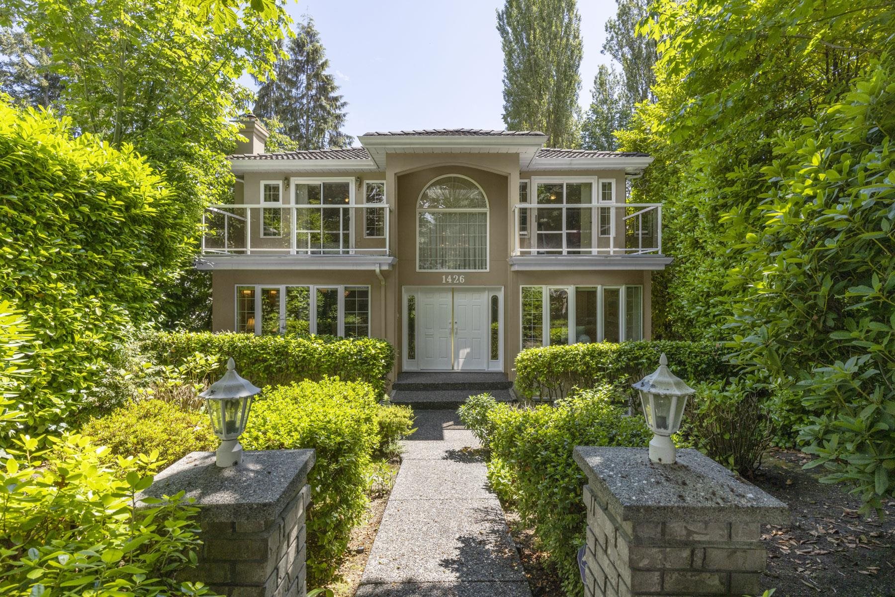 1426 Fulton Avenue, West Vancouver, BC V7T 1P1