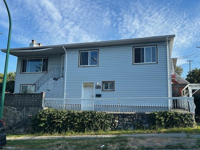 7592 Fraser Street #7590, Vancouver, BC V5X 3W6