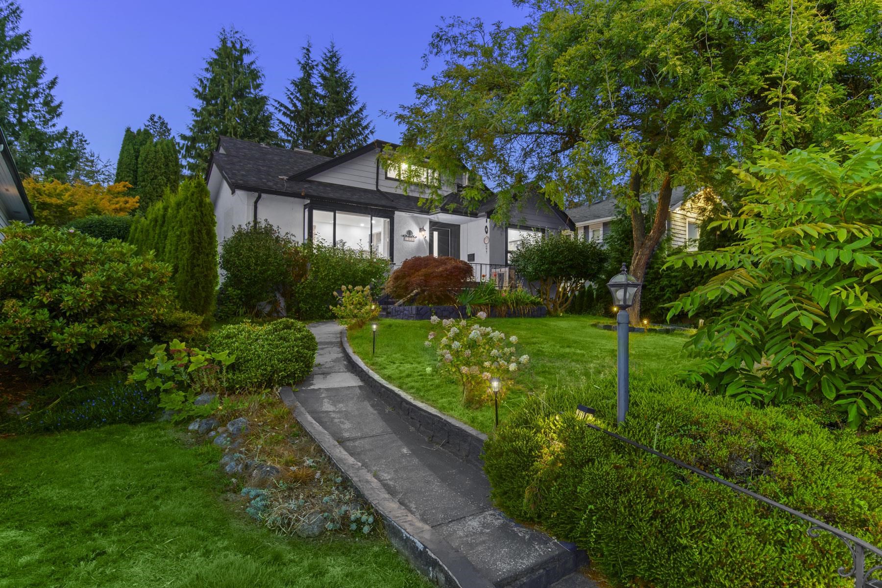1921 Fulton Avenue, West Vancouver, BC V7V 1T2