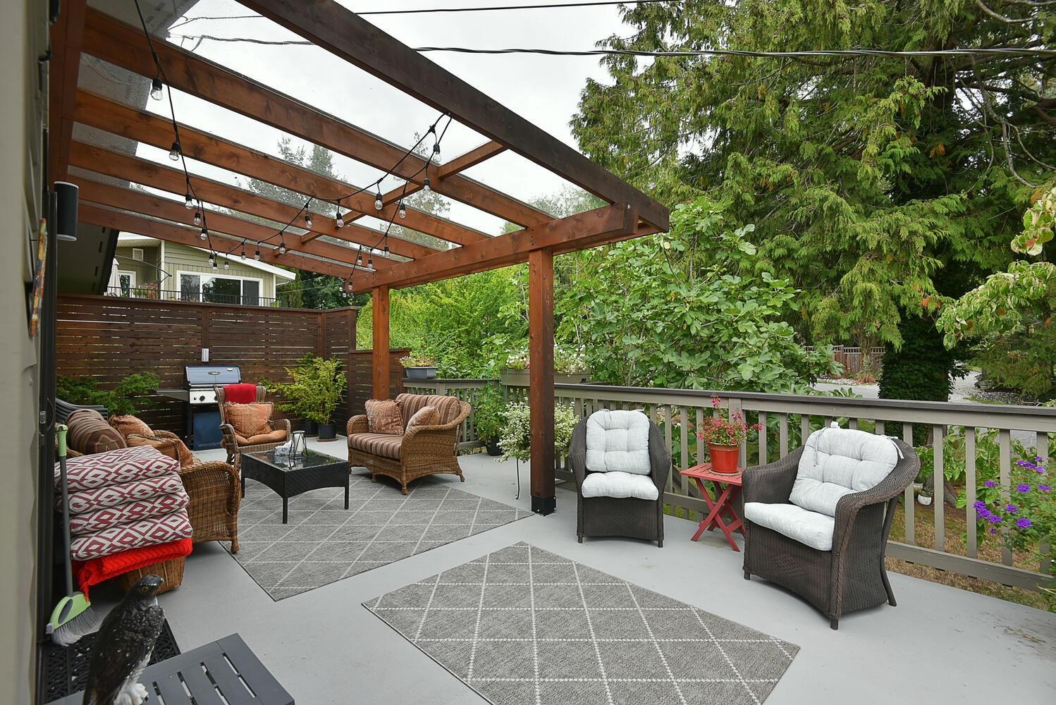 5513 Wakefield Rd, Sechelt, BC V7Z 0N3