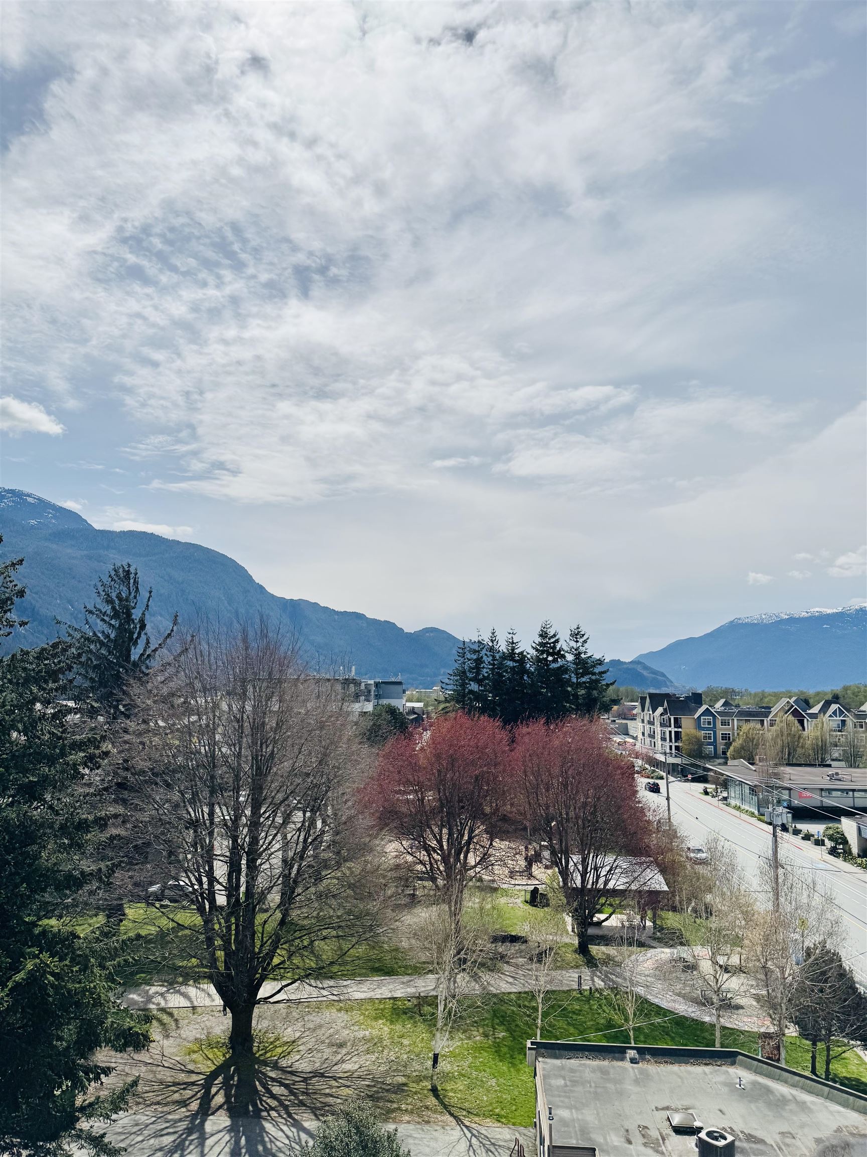 37994 2 Avenue #602, Squamish, BC V8B 0C3