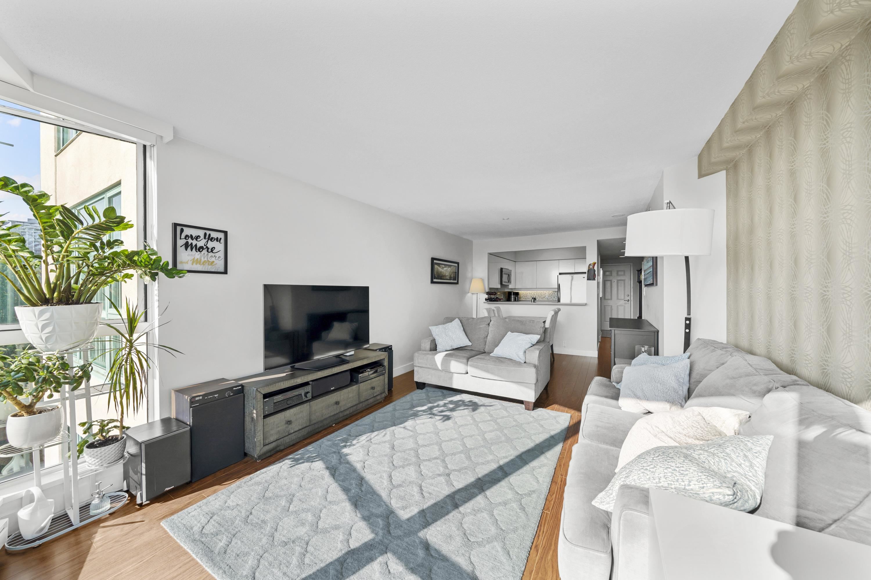 3071 Glen Drive #1405, Coquitlam, BC V3B 7R1