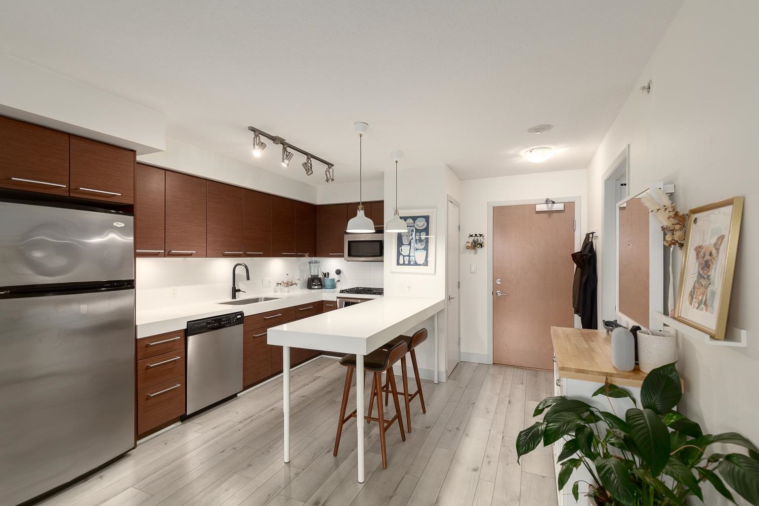 2770 Sophia Street #903, Vancouver, BC V5T 0A4