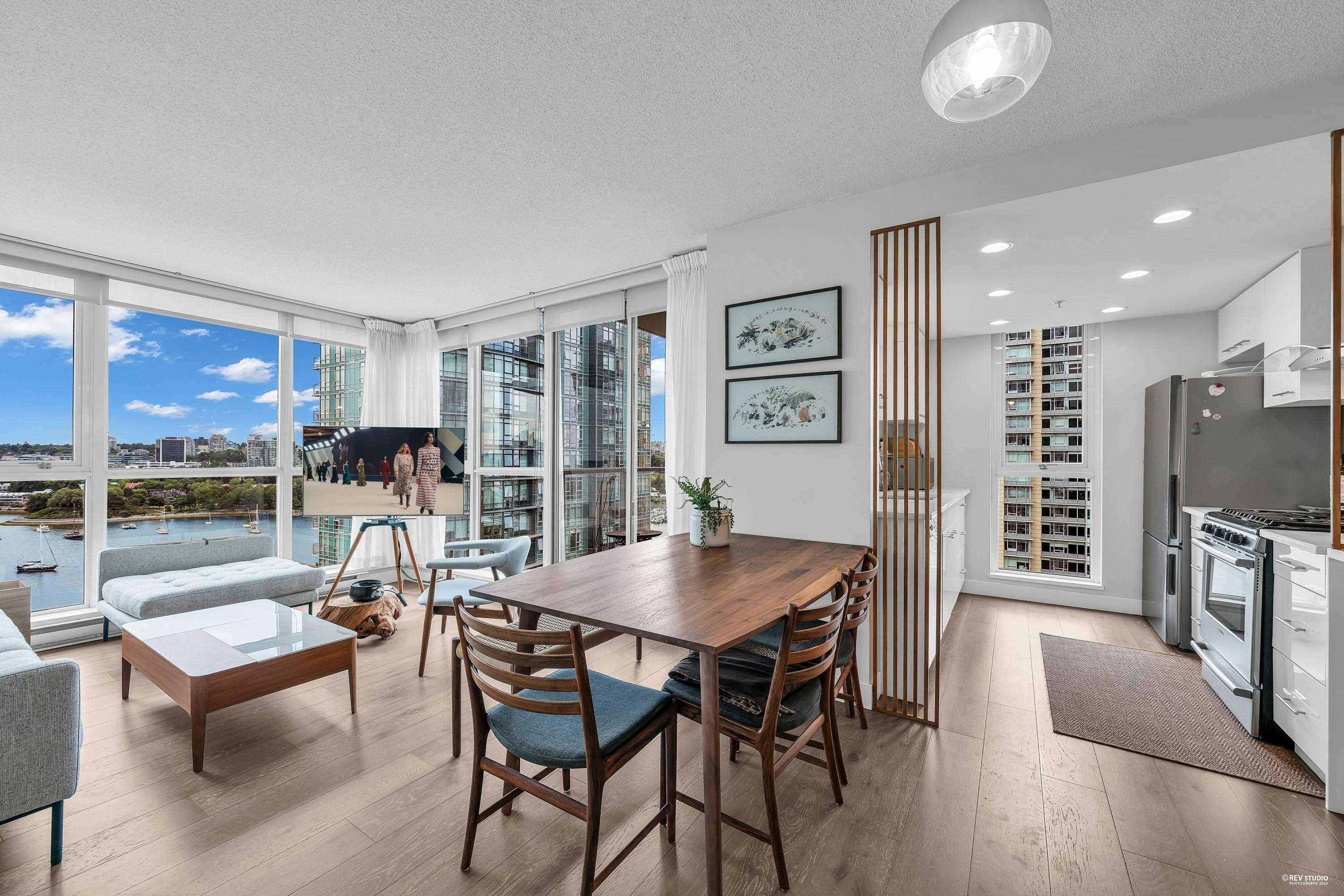 1408 Strathmore Mews #1802, Vancouver, BC V6Z 3A9