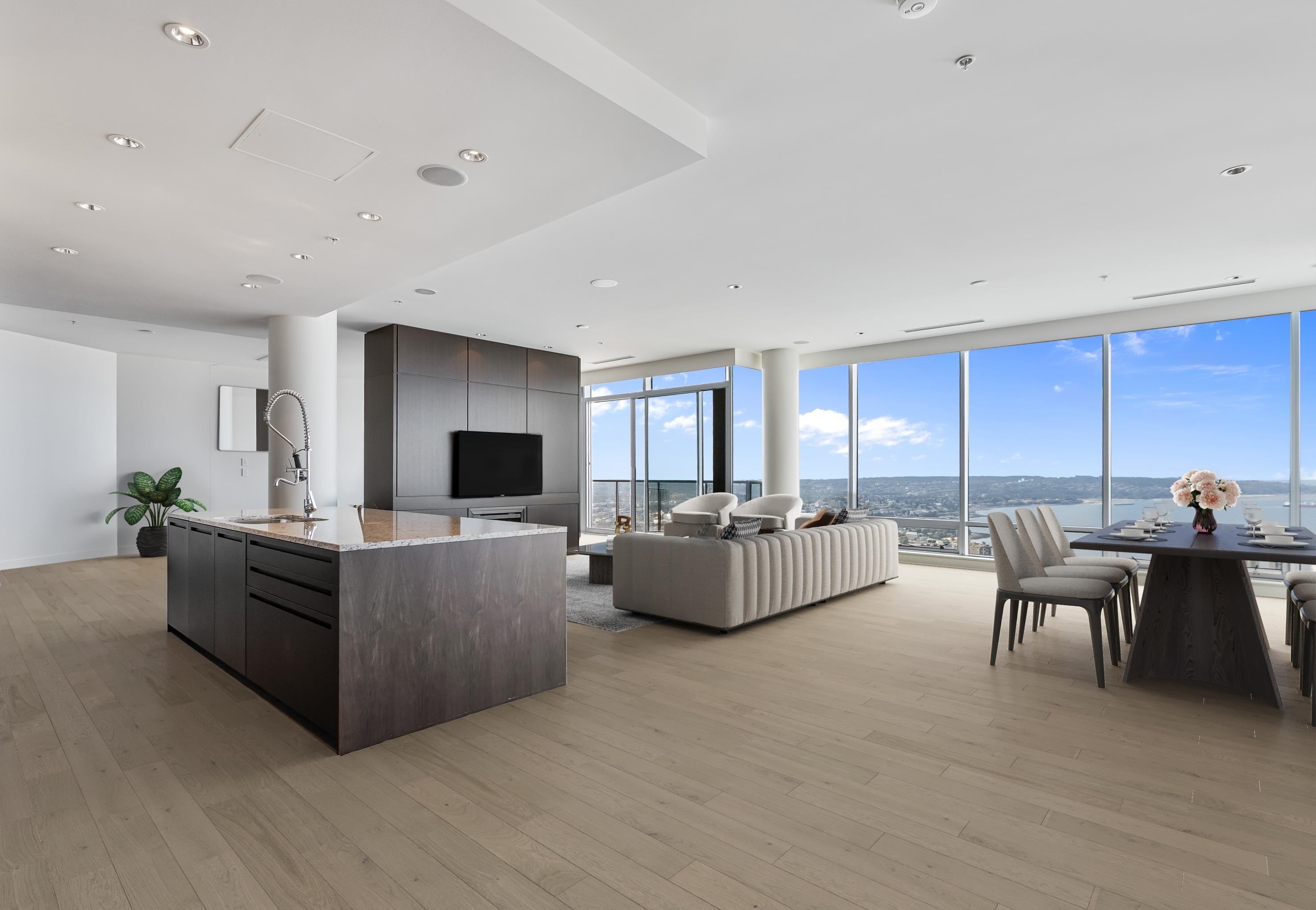 1128 West Georgia Street #5501, Vancouver, BC V6E 0A8
