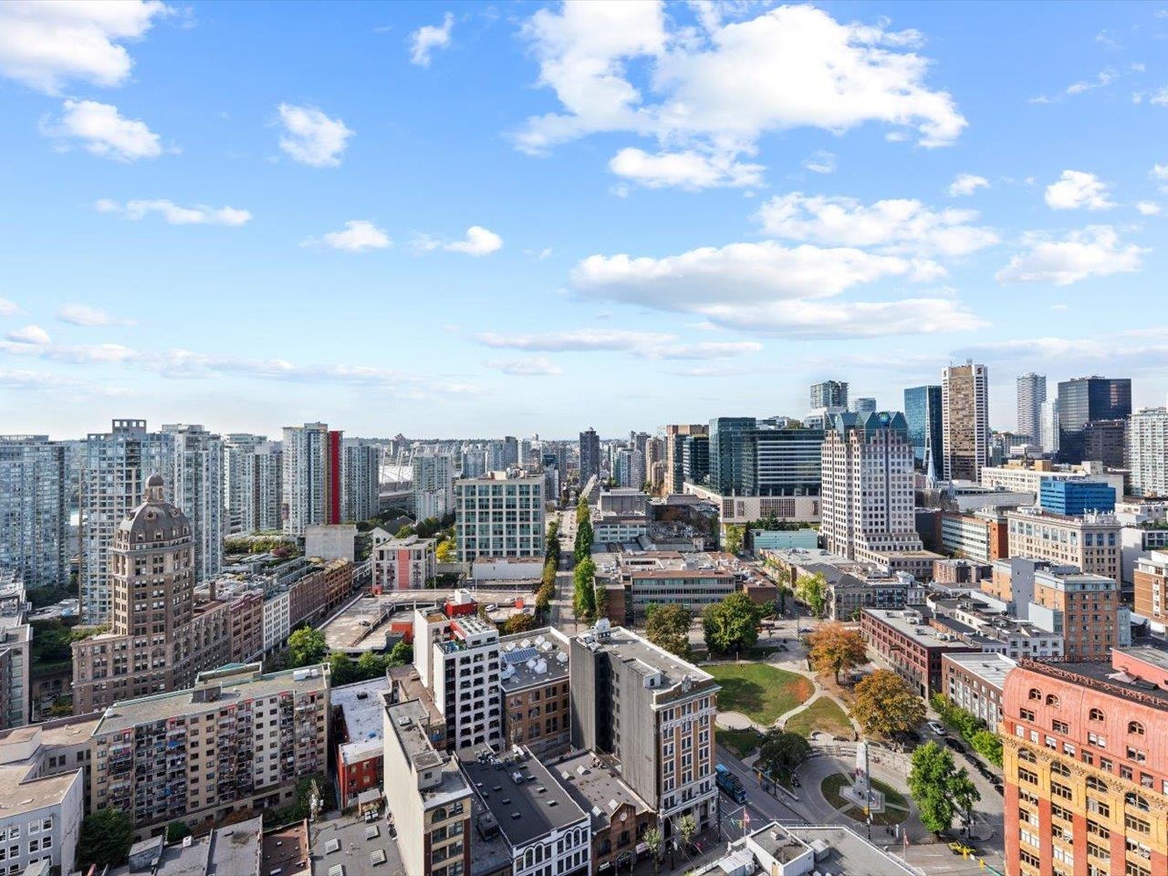 128 West Cordova Street #3307, Vancouver, BC V6B 0E6