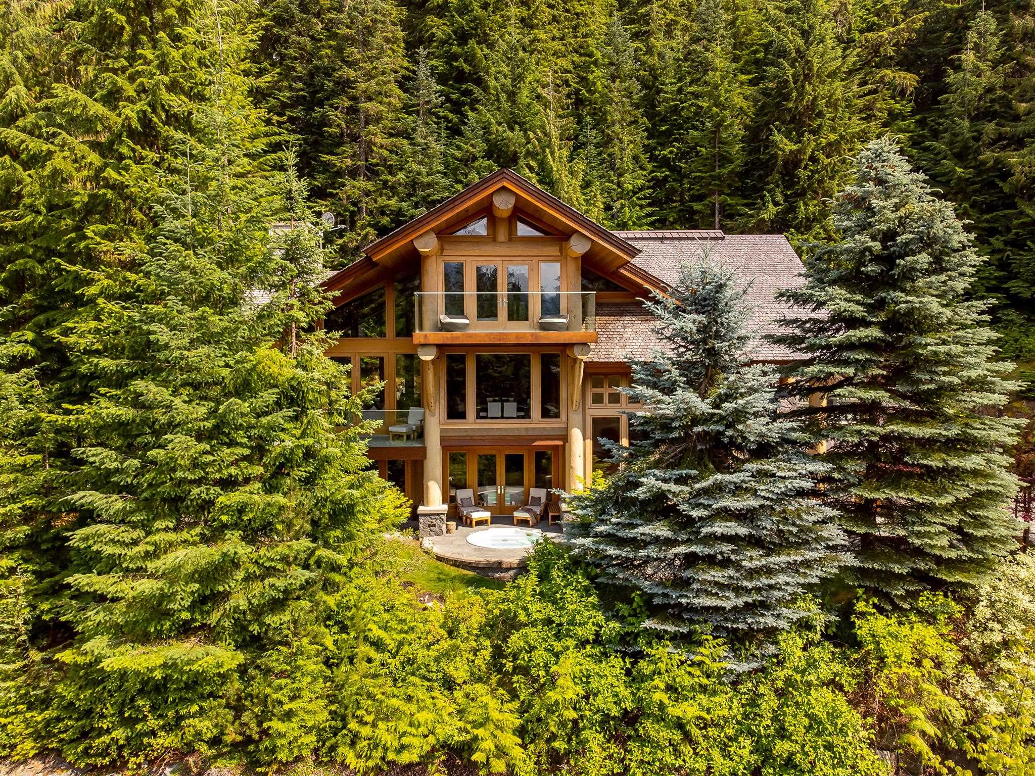 4673 Blackcomb Way, Whistler, BC V8E 0Z3