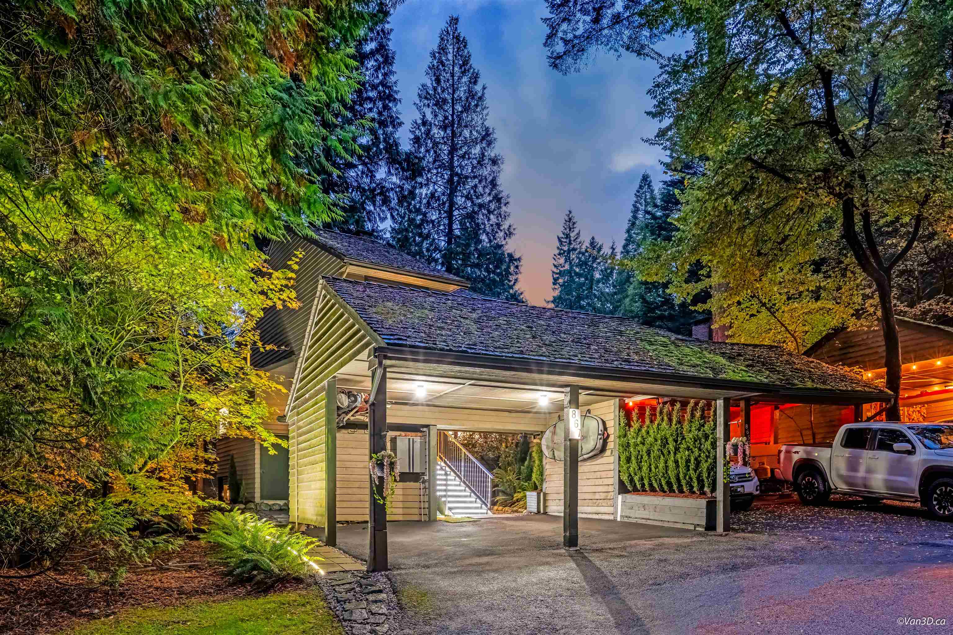 867 Frederick Road, North Vancouver, BC V7K 2Y5