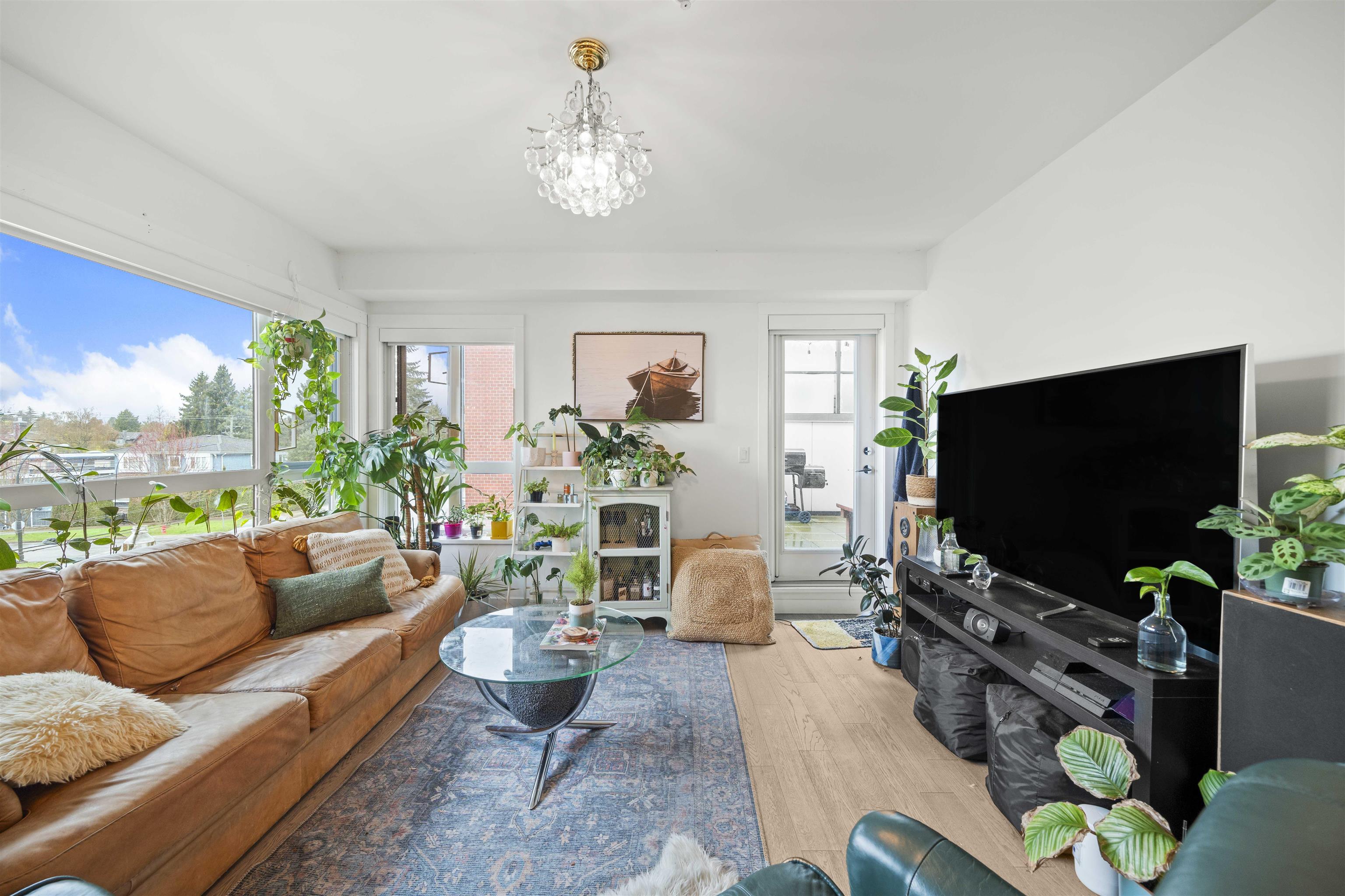 7828 Granville Street #322, Vancouver, BC V6P 4Z2