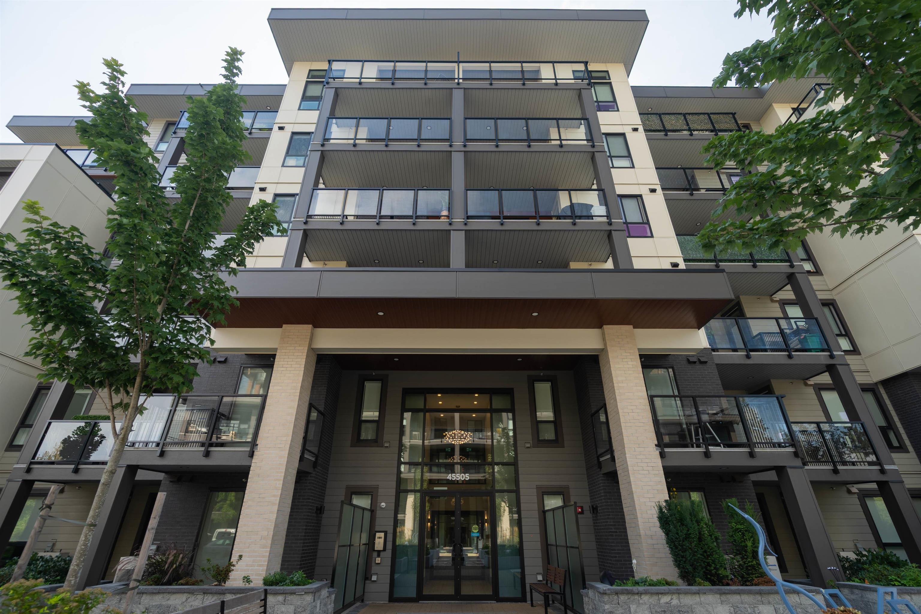 45505 Campus Dr #104, Chilliwack, BC V2R 6L2