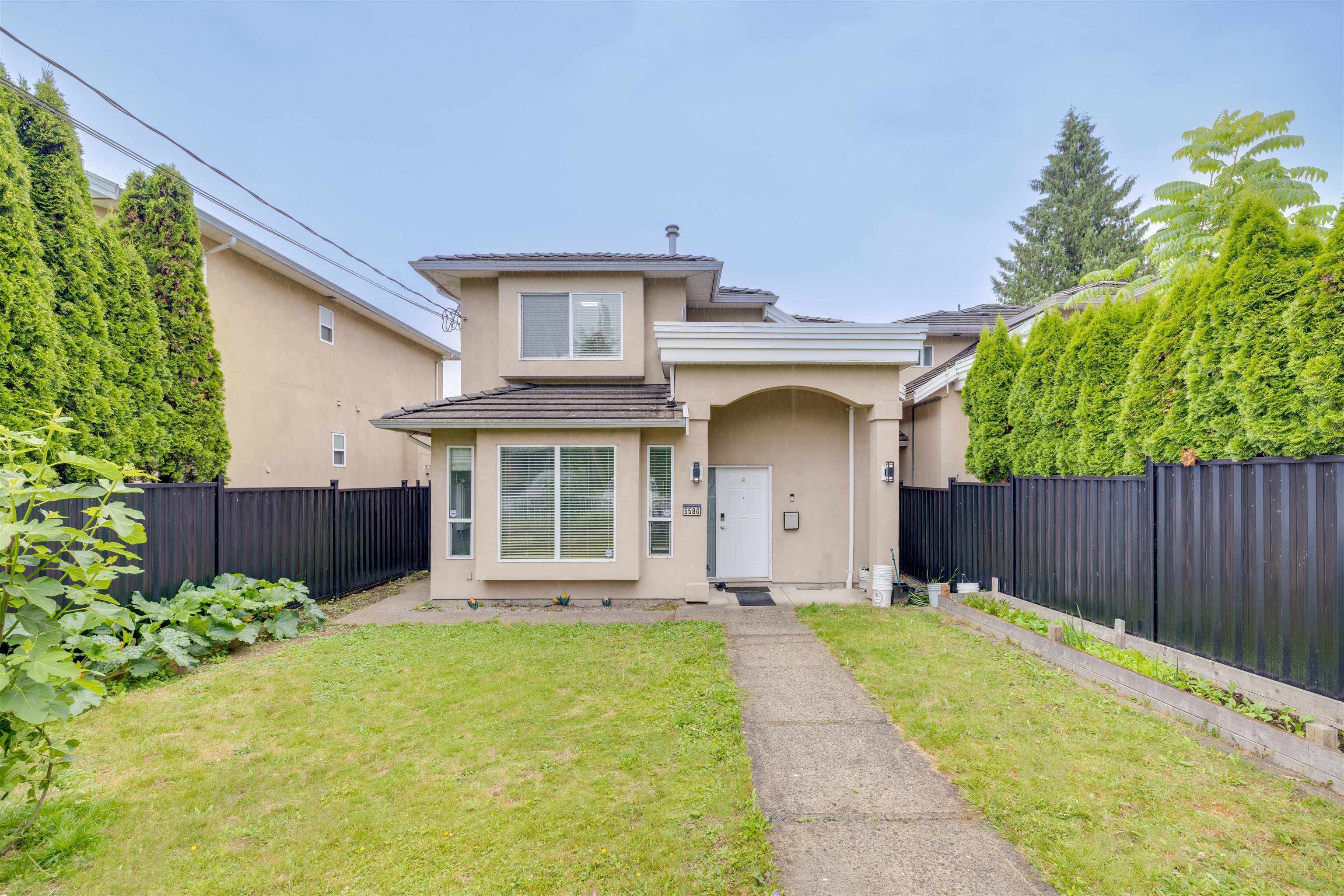 5586 Claude Avenue, Burnaby, BC V5E 2M6