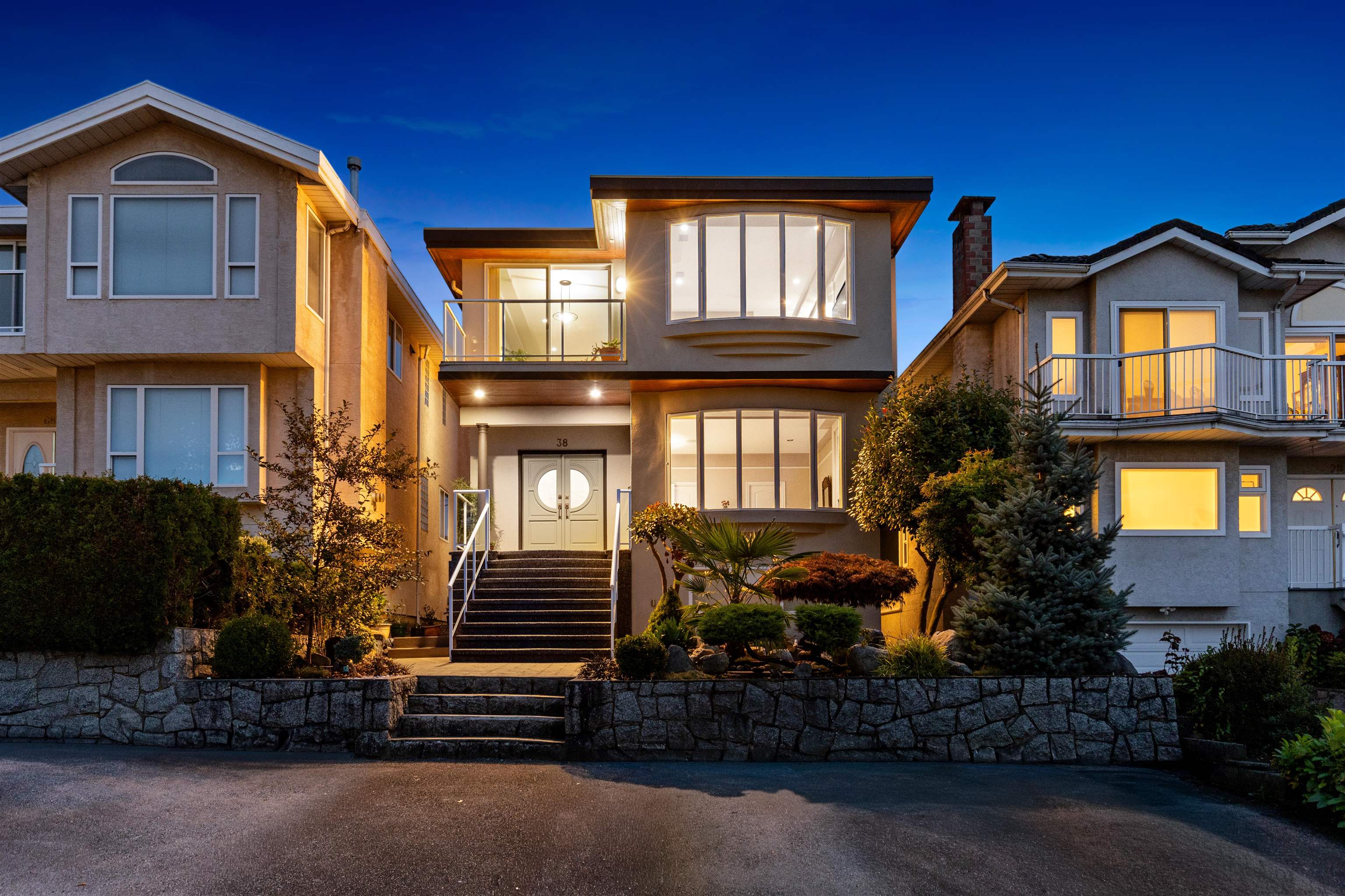 38 38 N Glynde Avenue, Burnaby, BC V5B 1G7