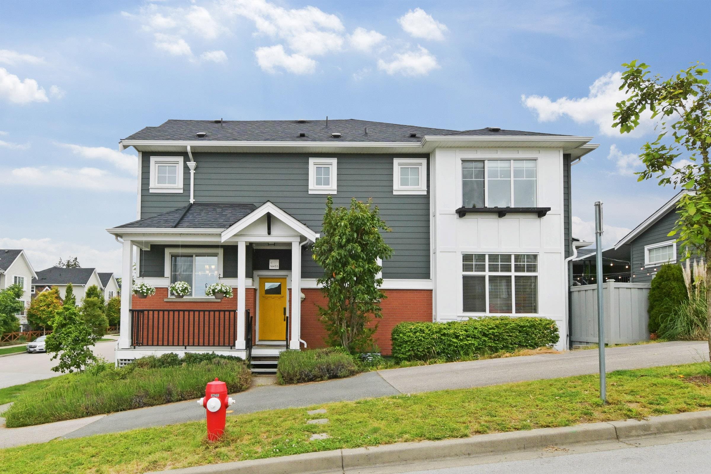 22 Avenue, Surrey, BC V3Z 0L8