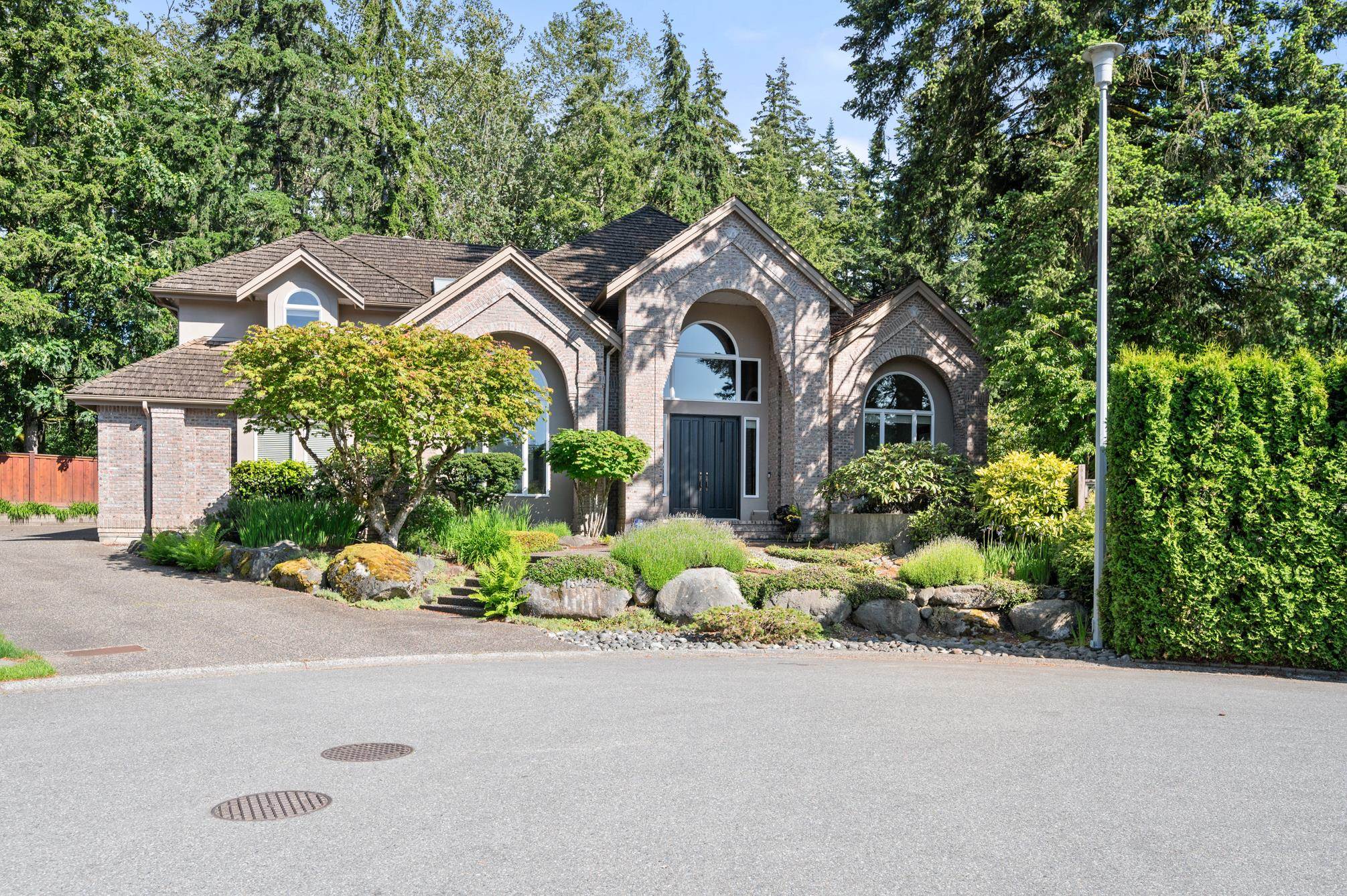 20a Avenue, Surrey, BC V4A 9N8