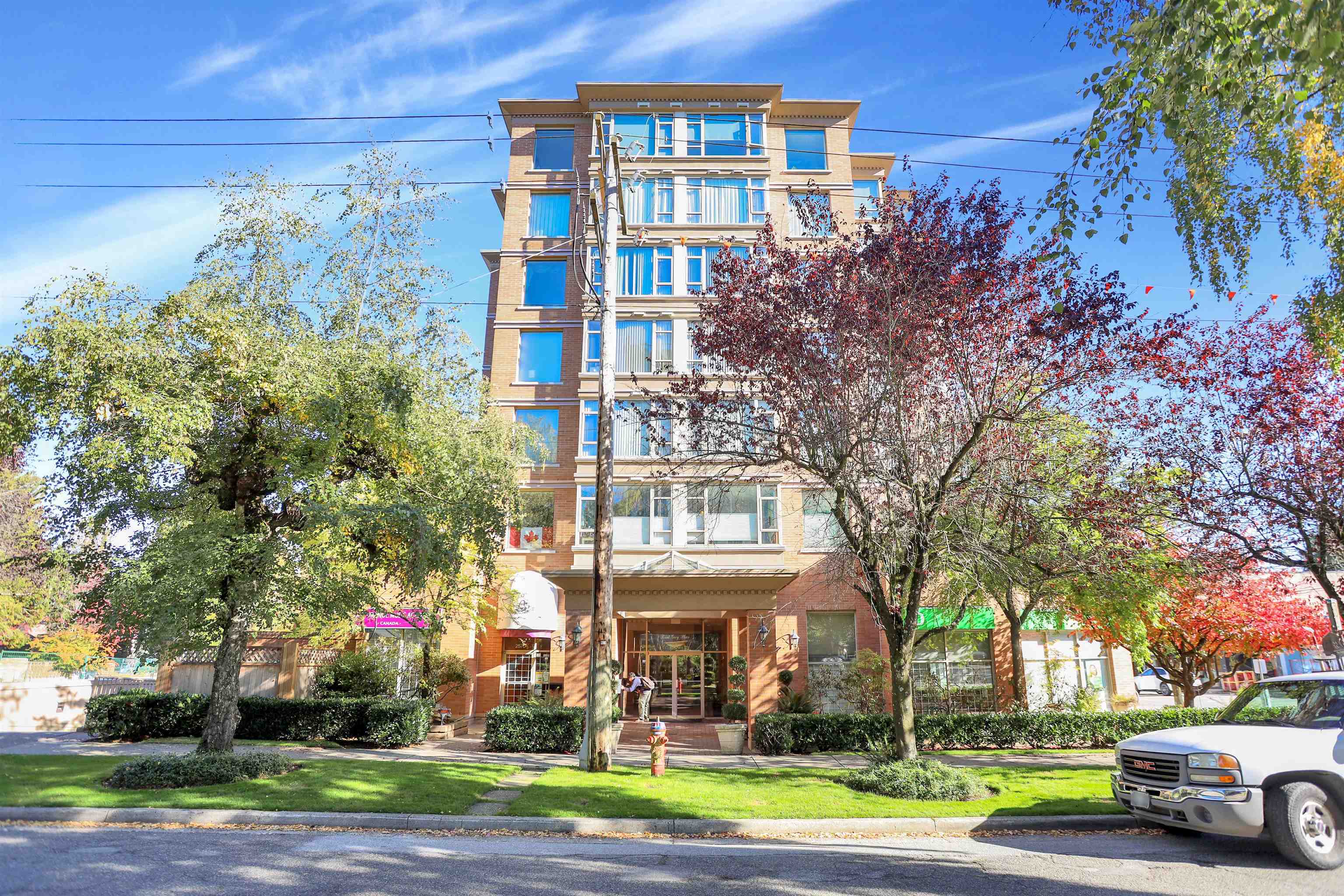 2580 Tolmie Street #403, Vancouver, BC V6R 4R4