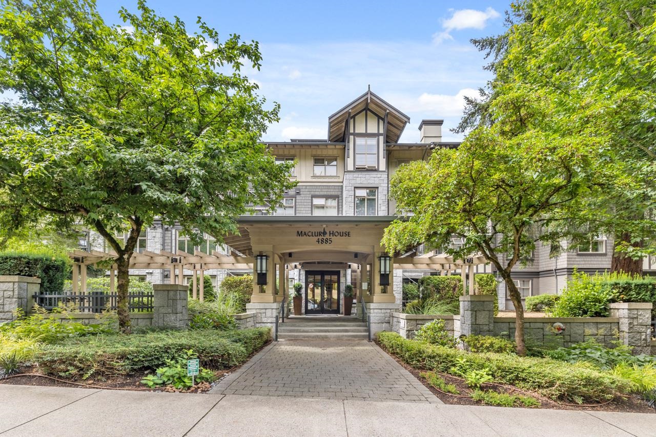 4885 Valley Drive #210, Vancouver, BC V6J 5M7