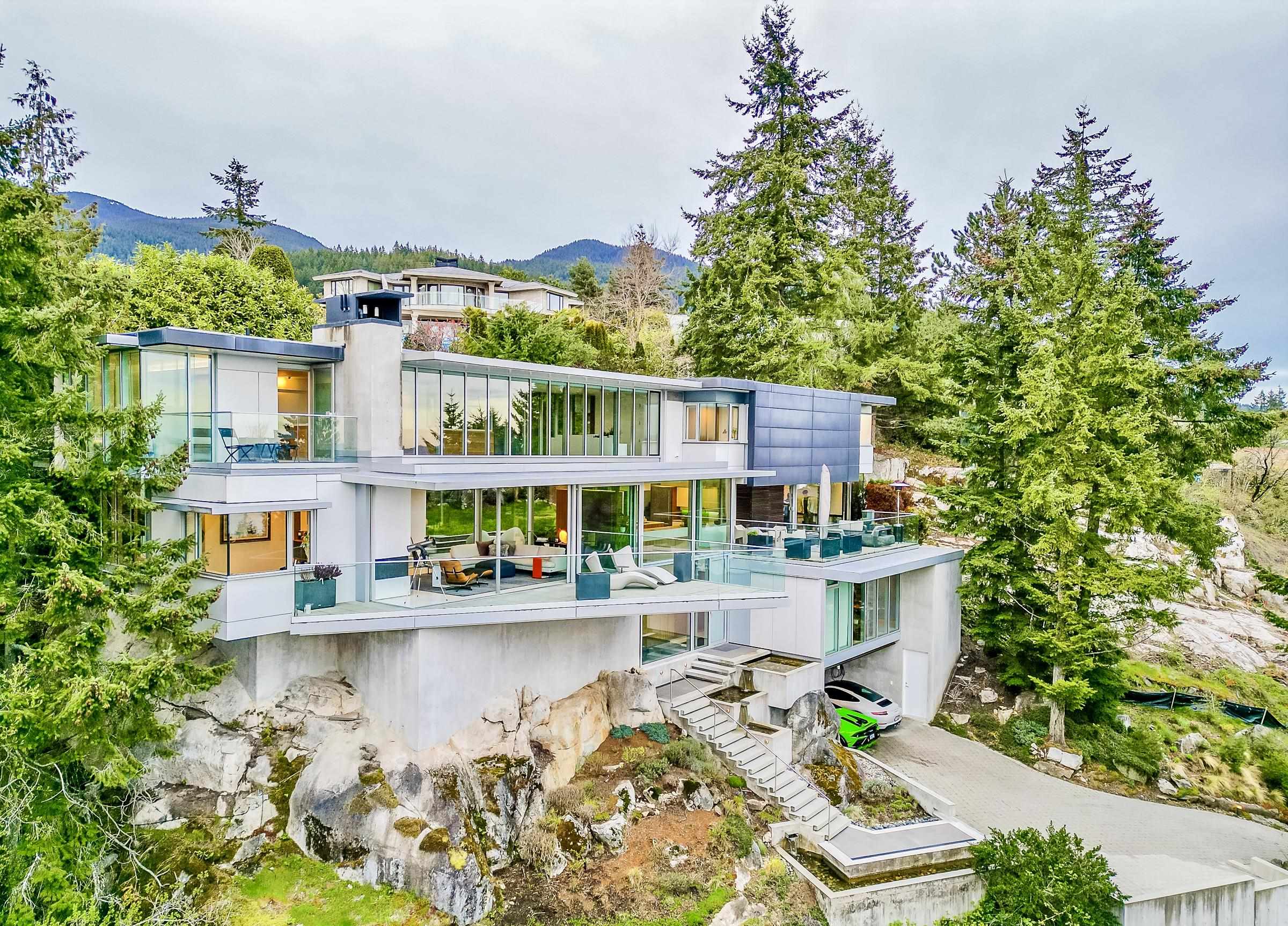 4249 4249a Rockbank Place, West Vancouver, BC V7W 1A8