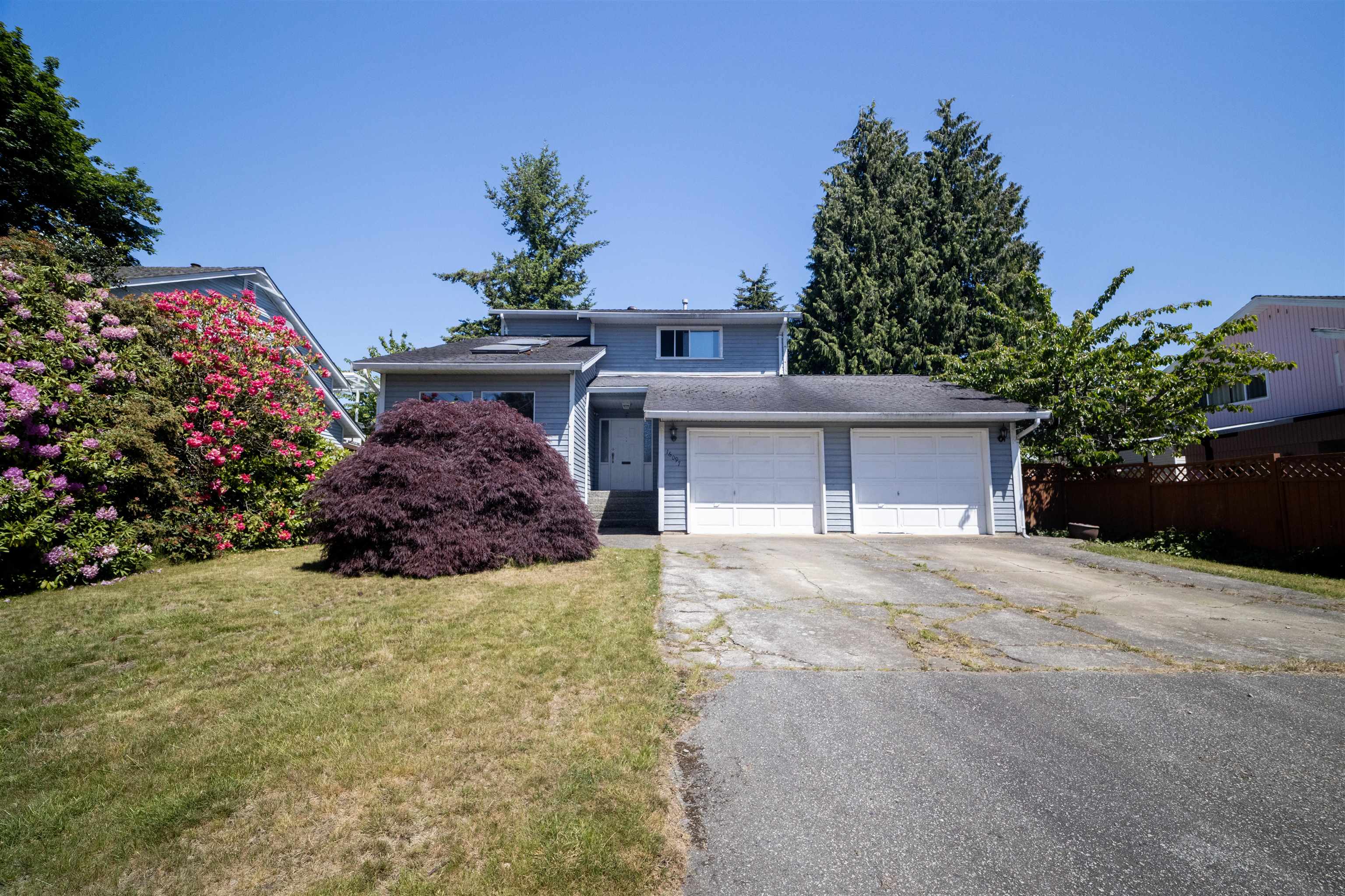 10 Avenue, Surrey, BC V4A 1A7