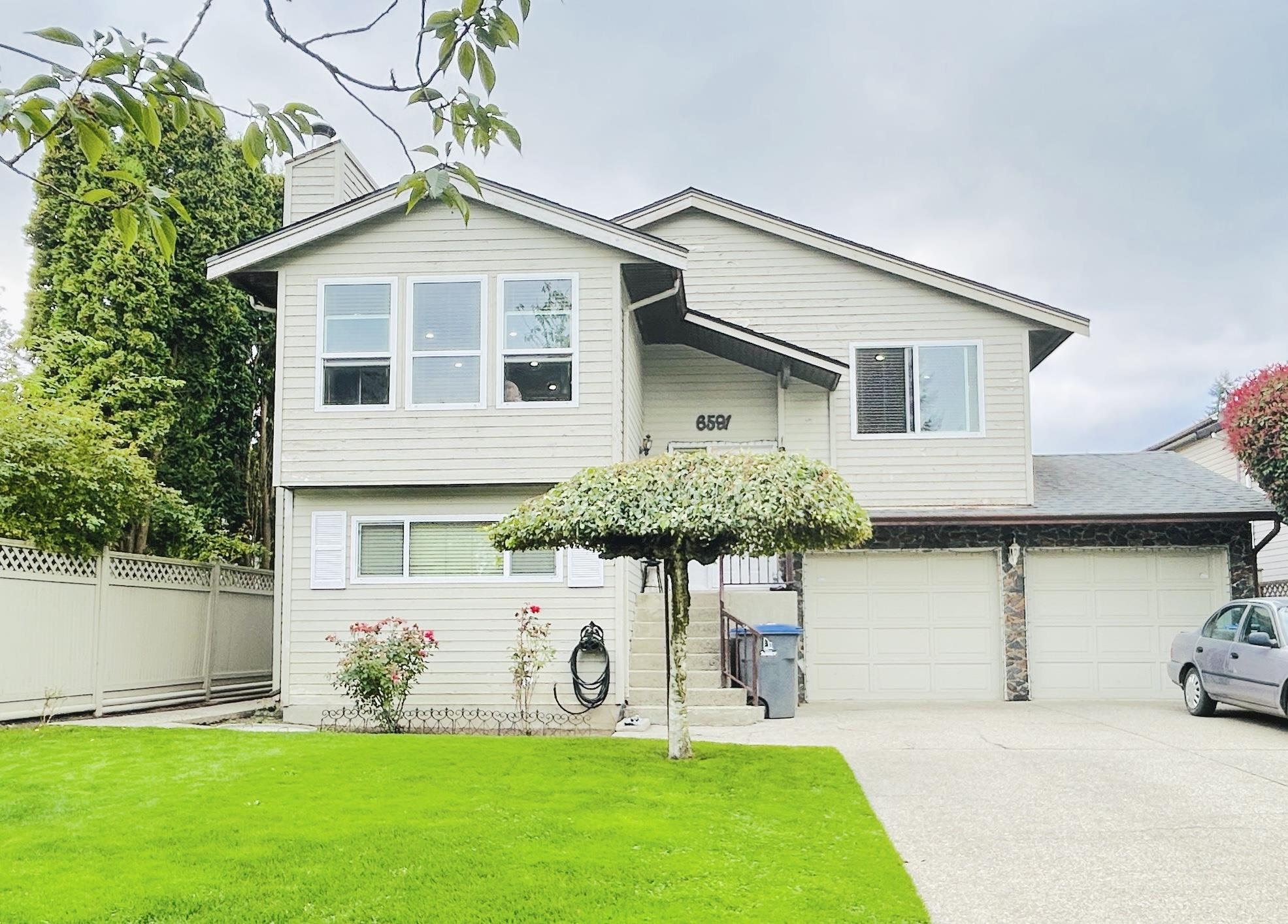 130a Street, Surrey, BC V3W 8P5
