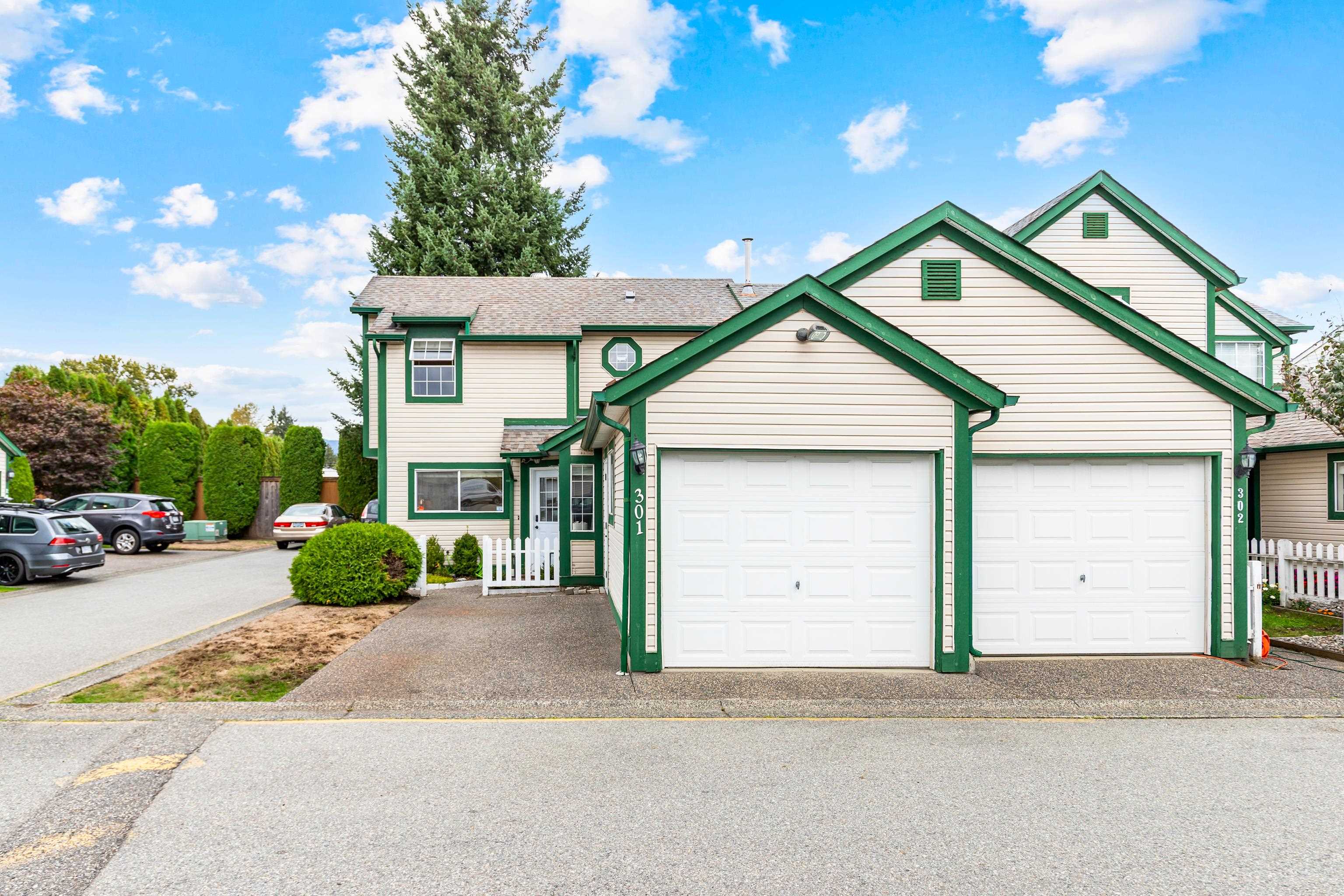 20675 118 Avenue #301, Maple Ridge, BC V2X 0K4