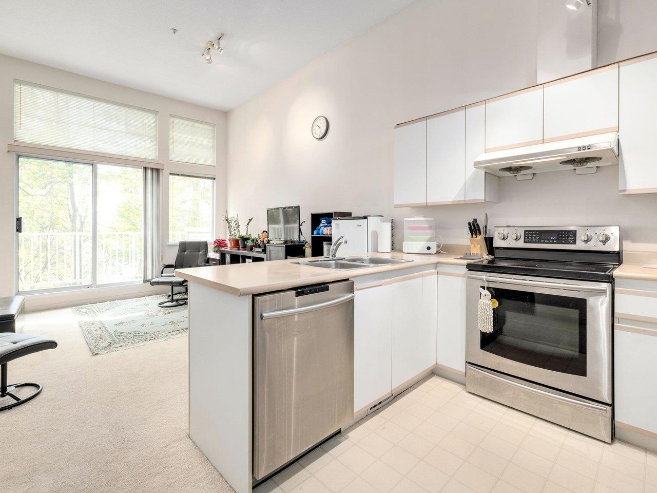 3576 Rainier Place #1, Vancouver, BC V5S 4T3