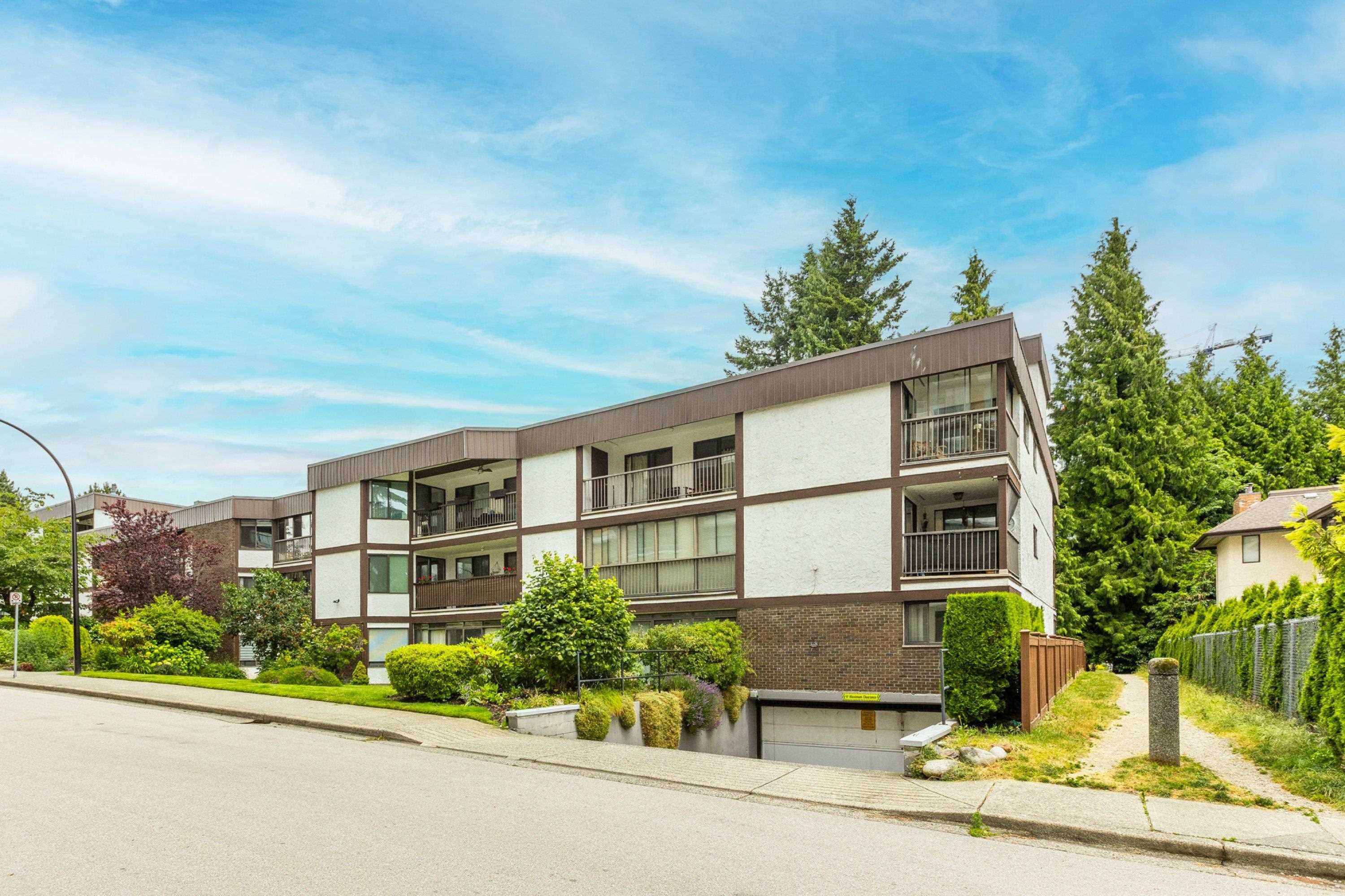 1520 Vidal St #212, White Rock, BC V4B 3T7