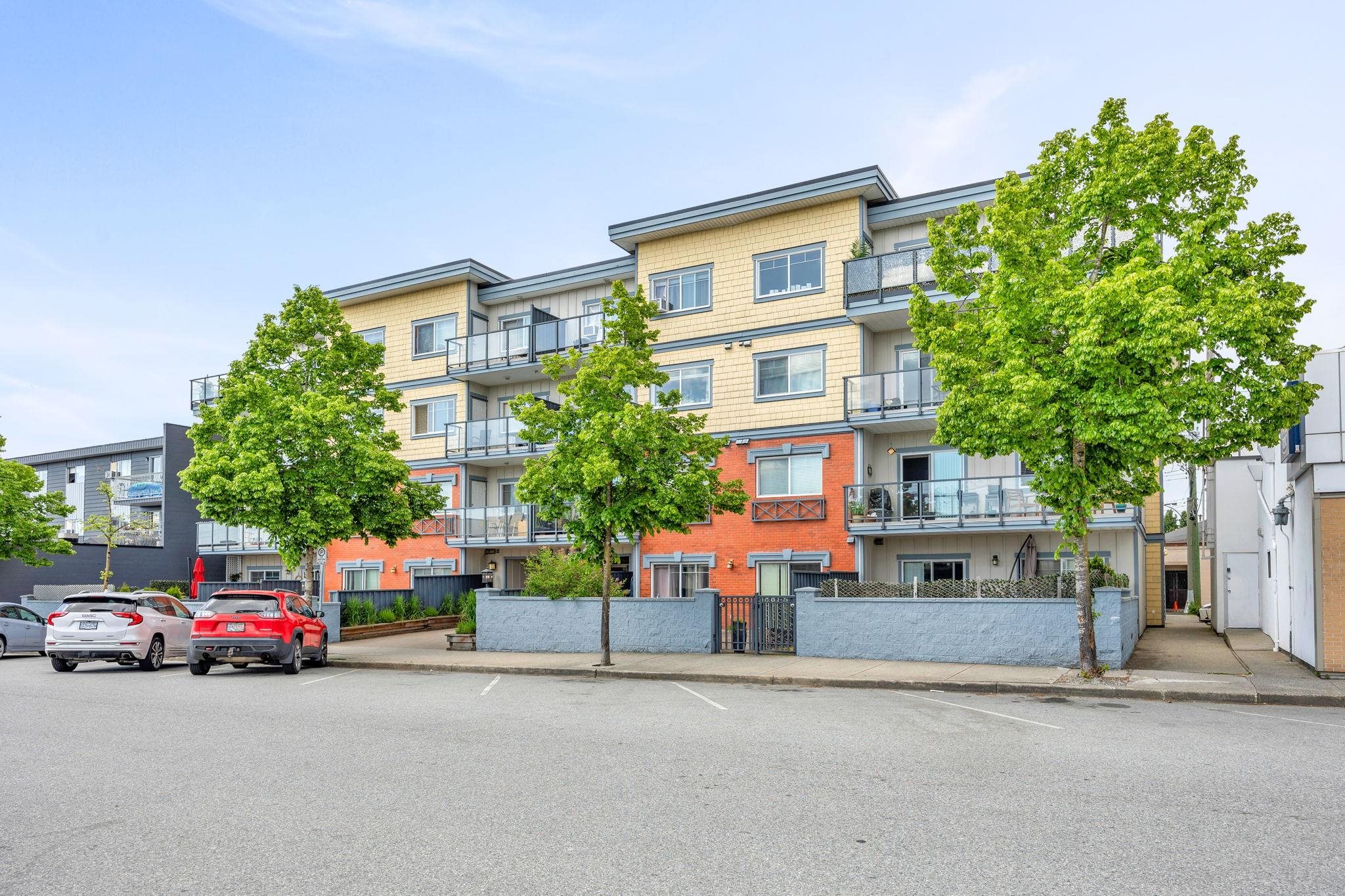 22363 Selkirk Avenue #306, Maple Ridge, BC V2X 2X6