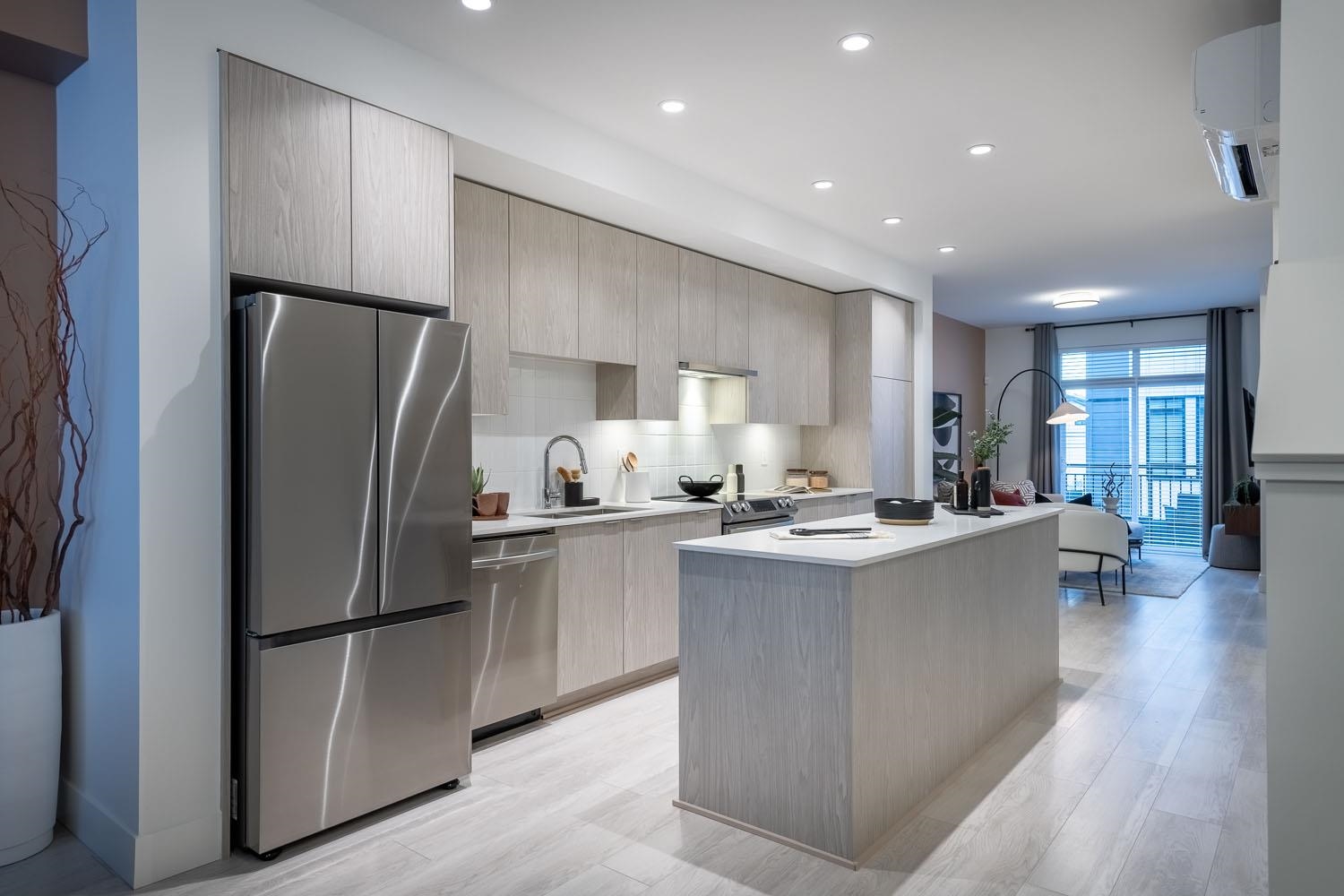 16355 21 Avenue #14, Surrey, BC V3Z 0V5