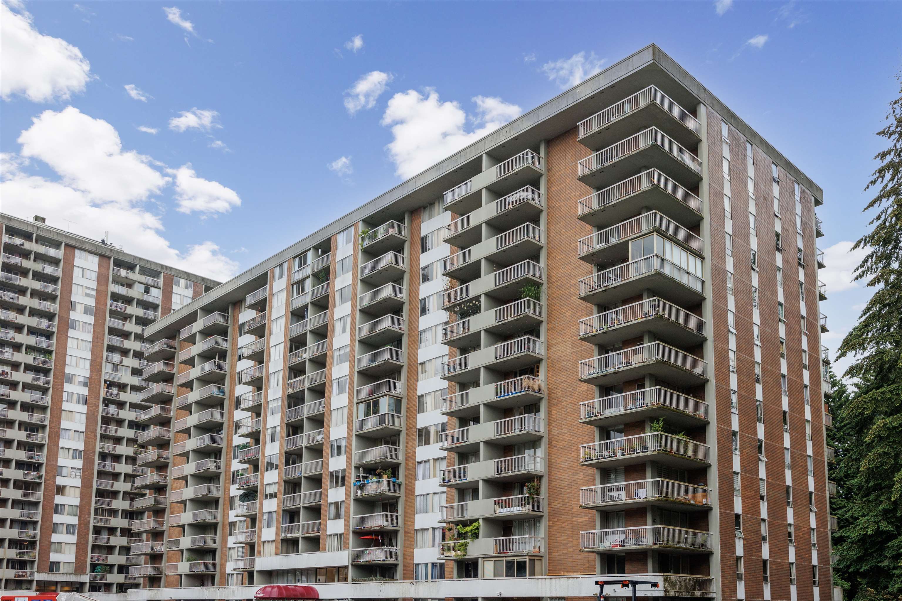 2012 Fullerton Avenue #1001, North Vancouver, BC V7P 3E3
