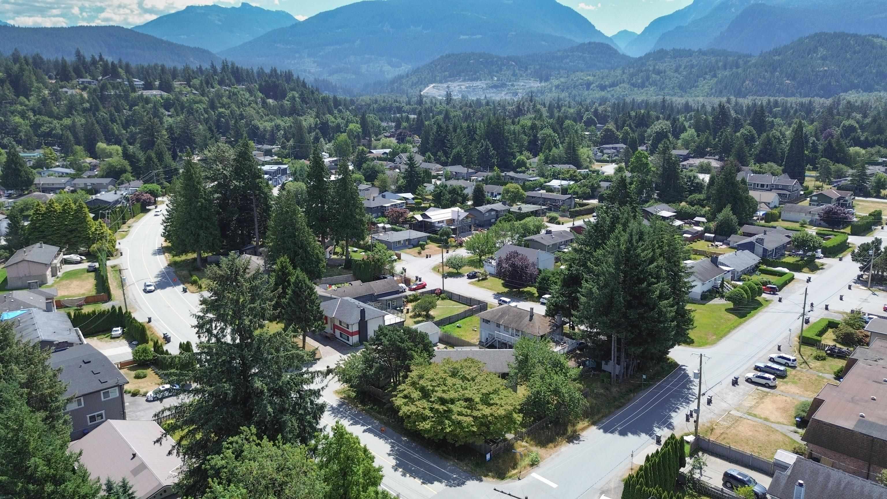 1980 Garibaldi Way, Squamish, BC V0N 1T0