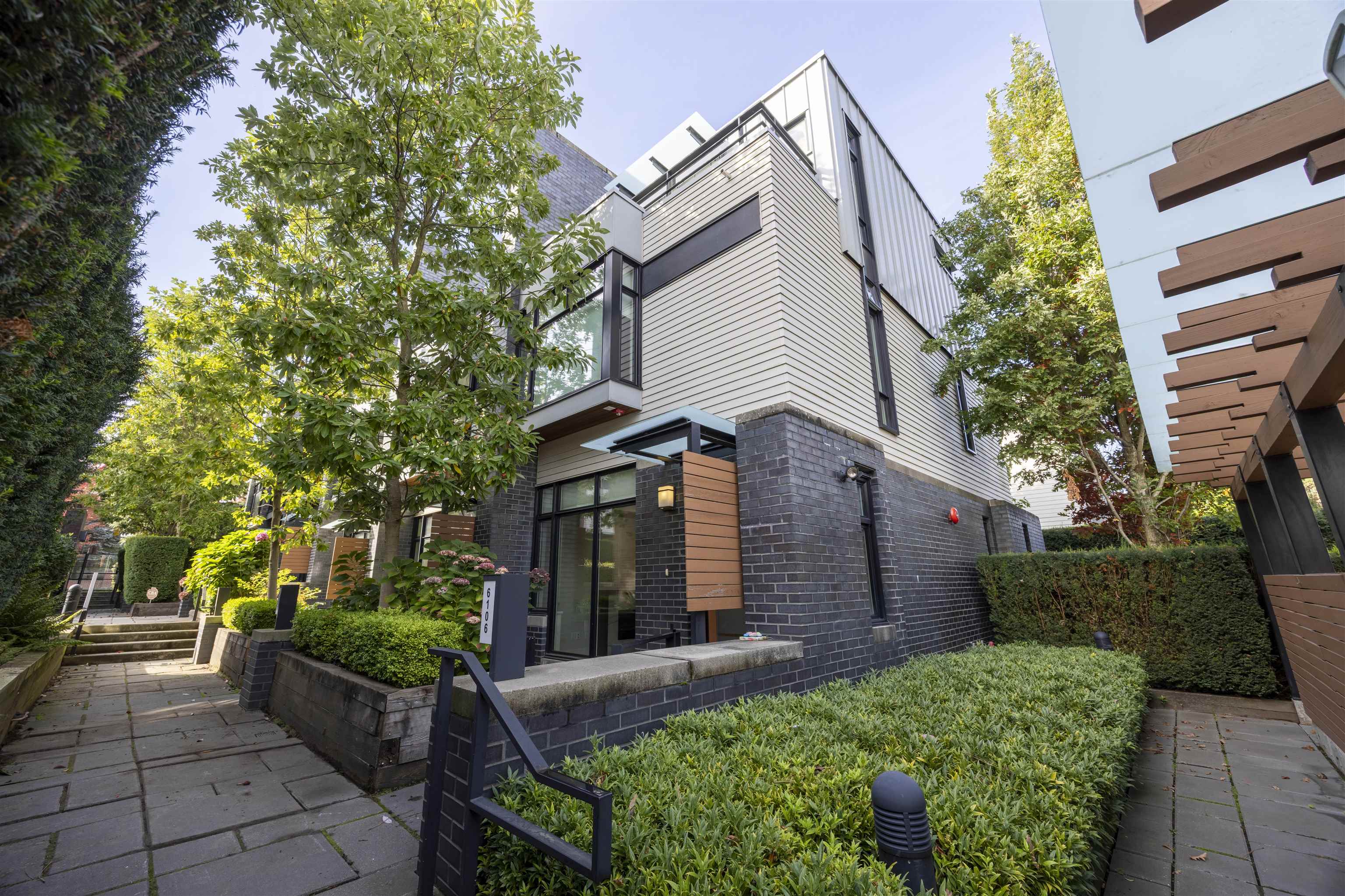 6106 Oak Street, Vancouver, BC V6M 2W2
