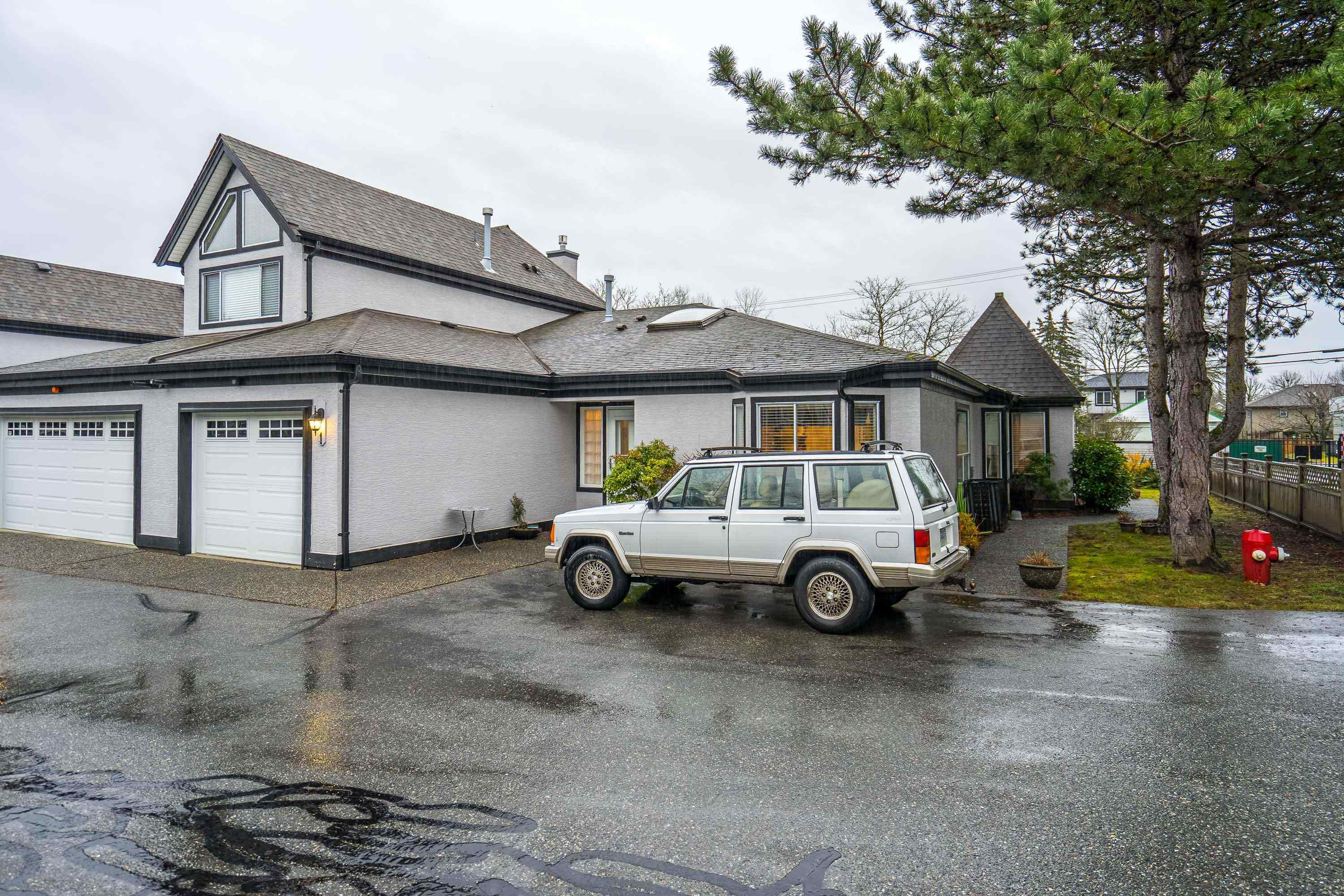 8567 164 Street #1, Surrey, BC V4N 3K4