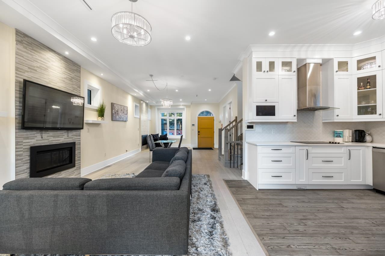 288 East 59th Avenue, Vancouver, BC V5X 1X9
